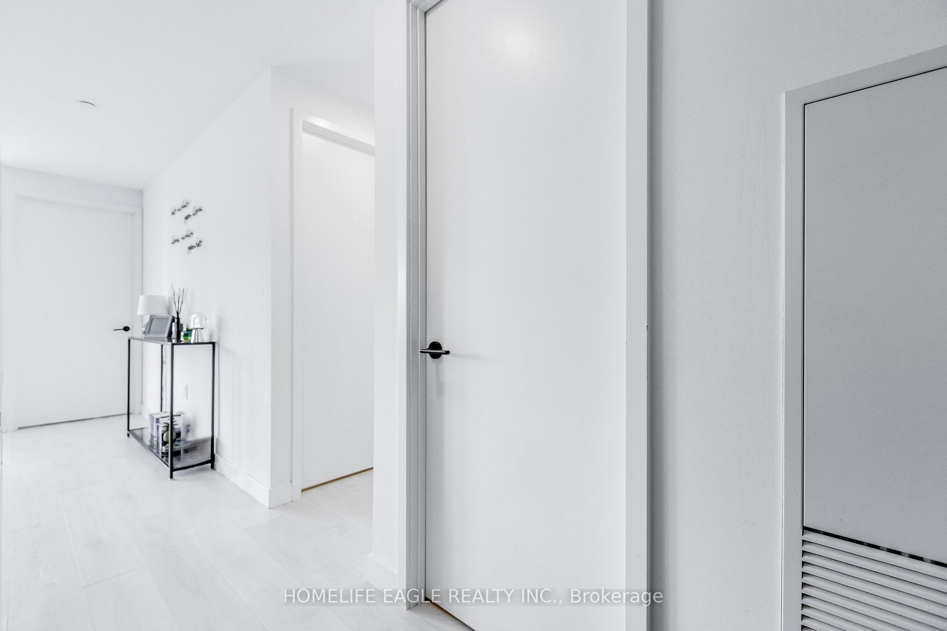 Photo 5 of Unit 827, 505 Richmond Street, Toronto, Waterfront Communities — HOMEH