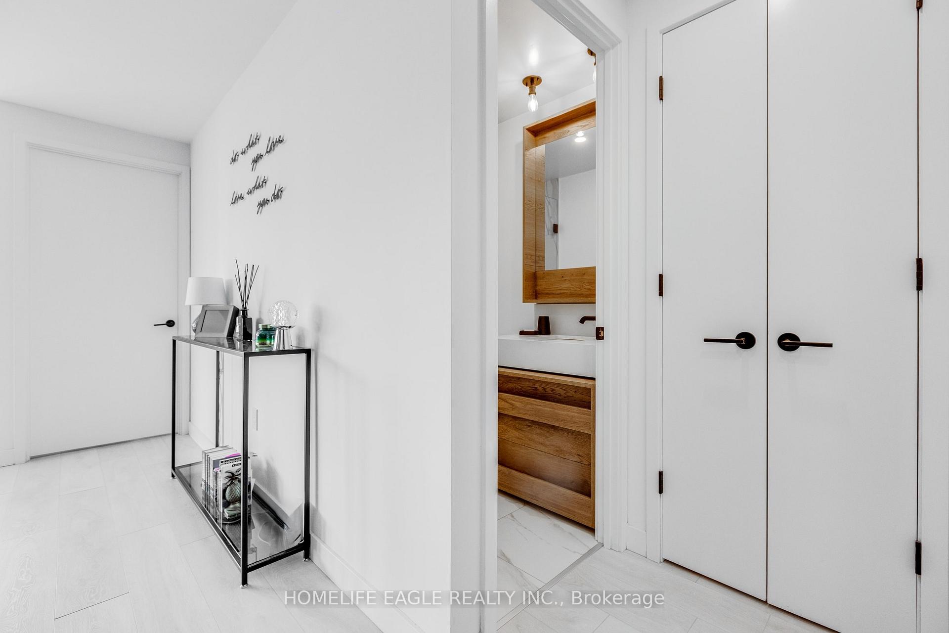 Photo 6 of Unit 827, 505 Richmond Street, Toronto, Waterfront Communities — HOMEH