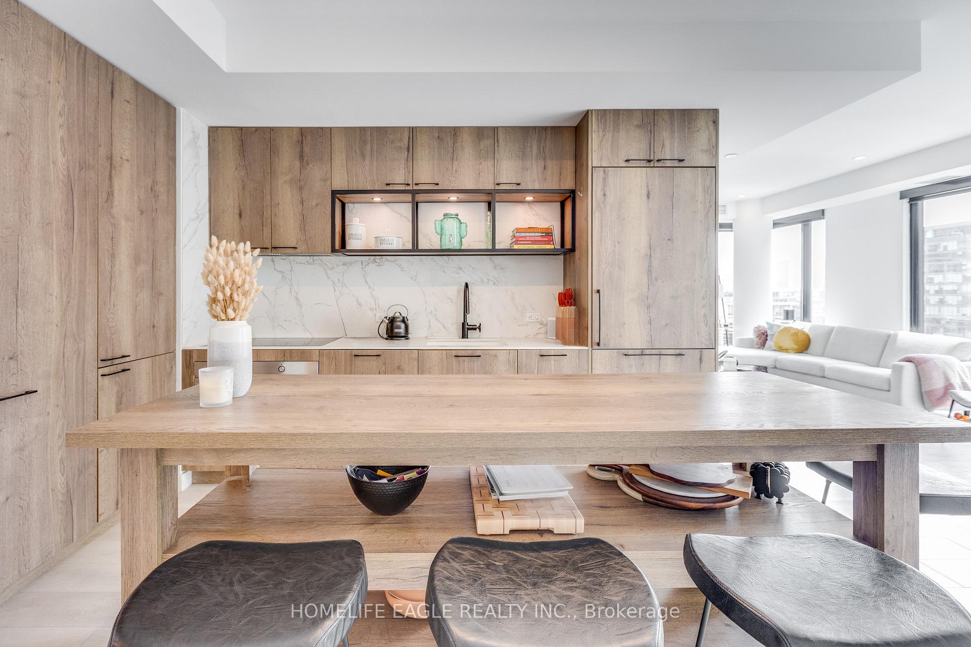 Photo 8 of Unit 827, 505 Richmond Street, Toronto, Waterfront Communities — HOMEH