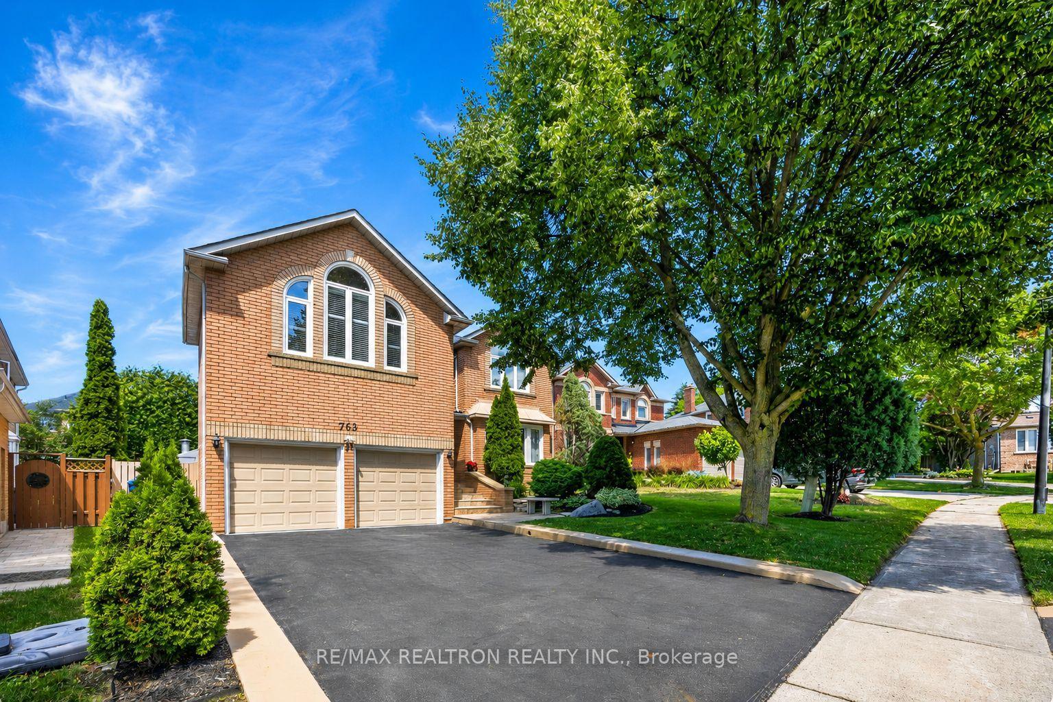 Photo 2 of 763 Hollander Road, Newmarket, Gorham-College Manor — HOMEH