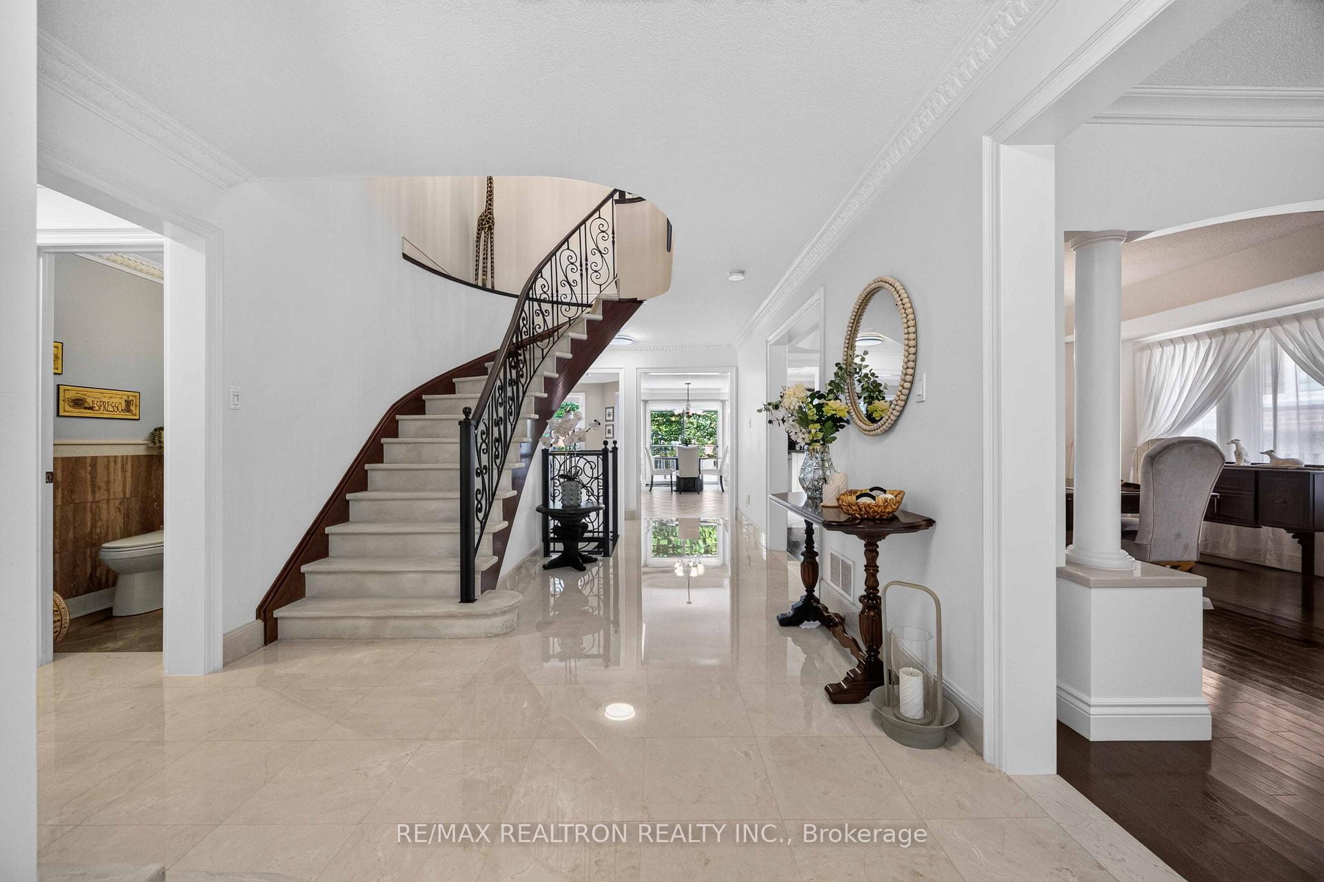 Photo 6 of 763 Hollander Road, Newmarket, Gorham-College Manor — HOMEH
