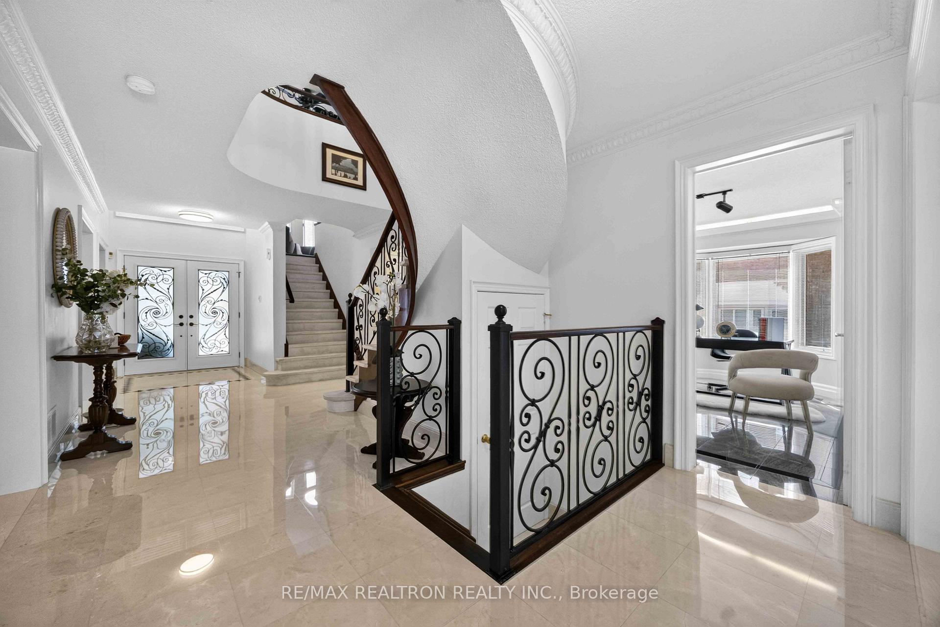 Photo 7 of 763 Hollander Road, Newmarket, Gorham-College Manor — HOMEH