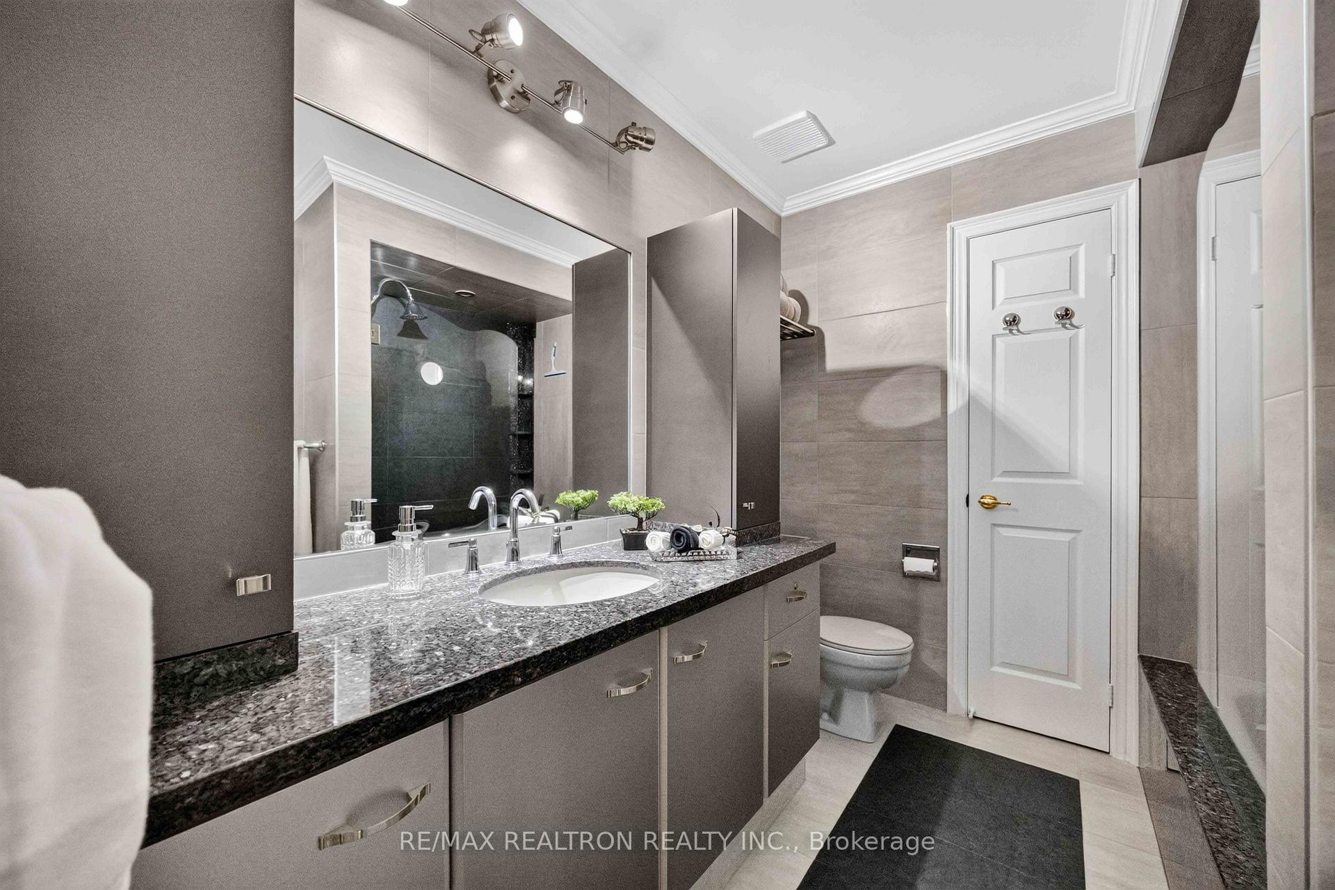 Photo 31 of 763 Hollander Road, Newmarket, Gorham-College Manor — HOMEH