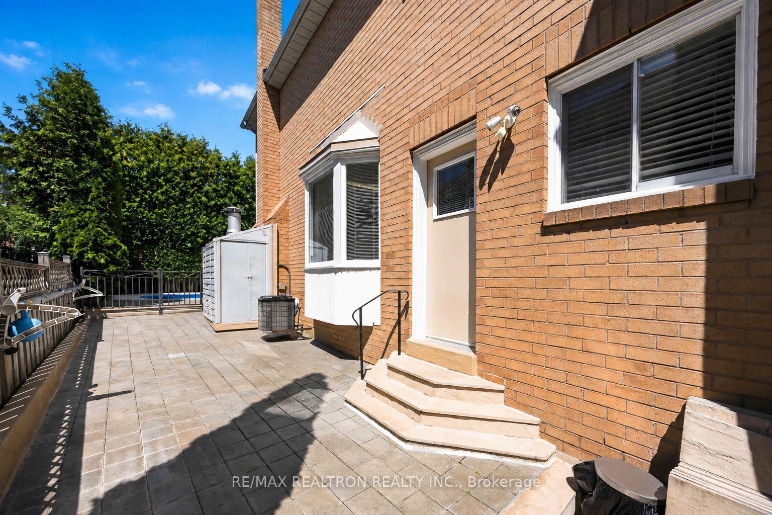 Photo 36 of 763 Hollander Road, Newmarket, Gorham-College Manor — HOMEH