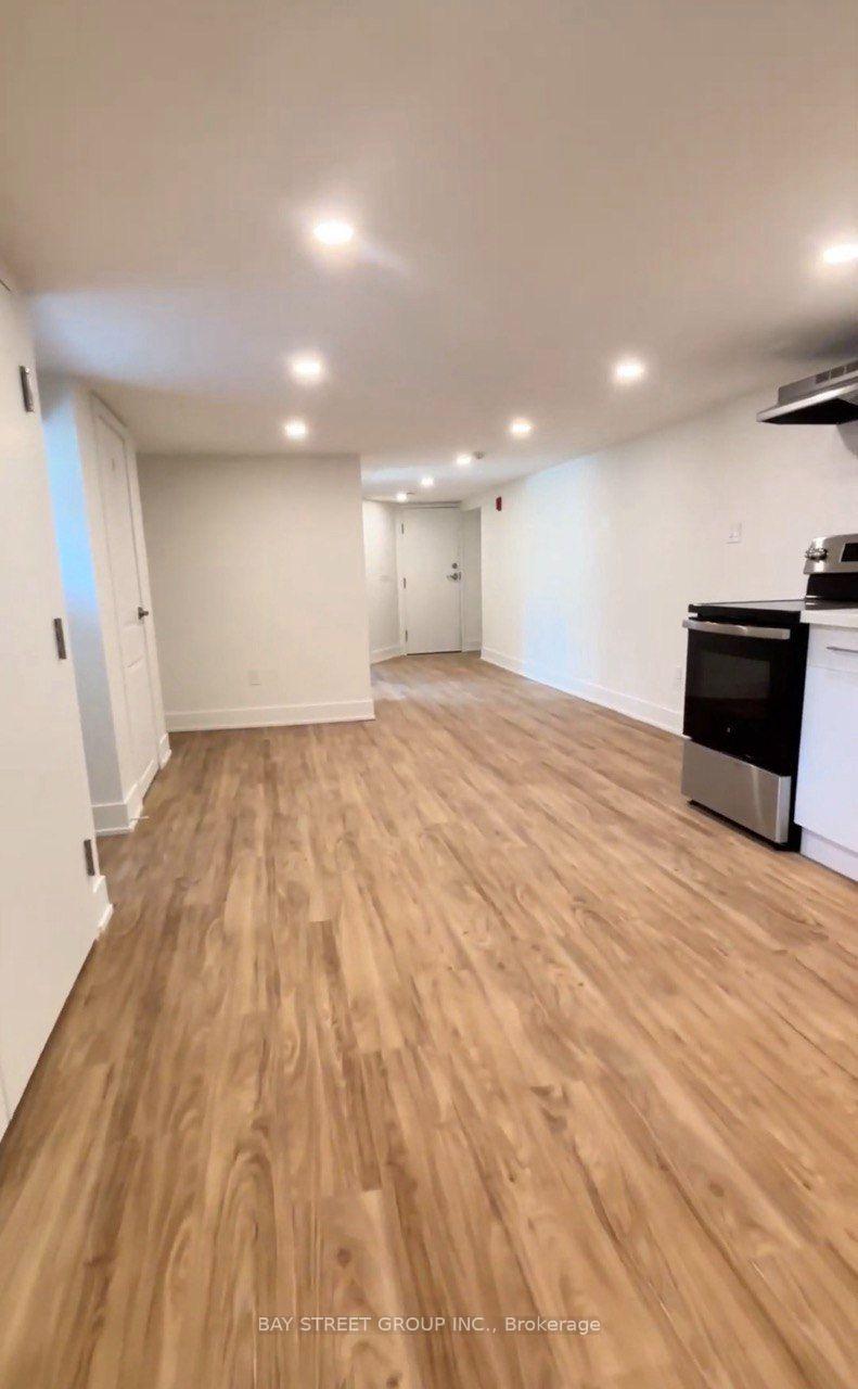 Photo 13 of Unit 9, 1311 Pape Avenue, Toronto, East York — HOMEH
