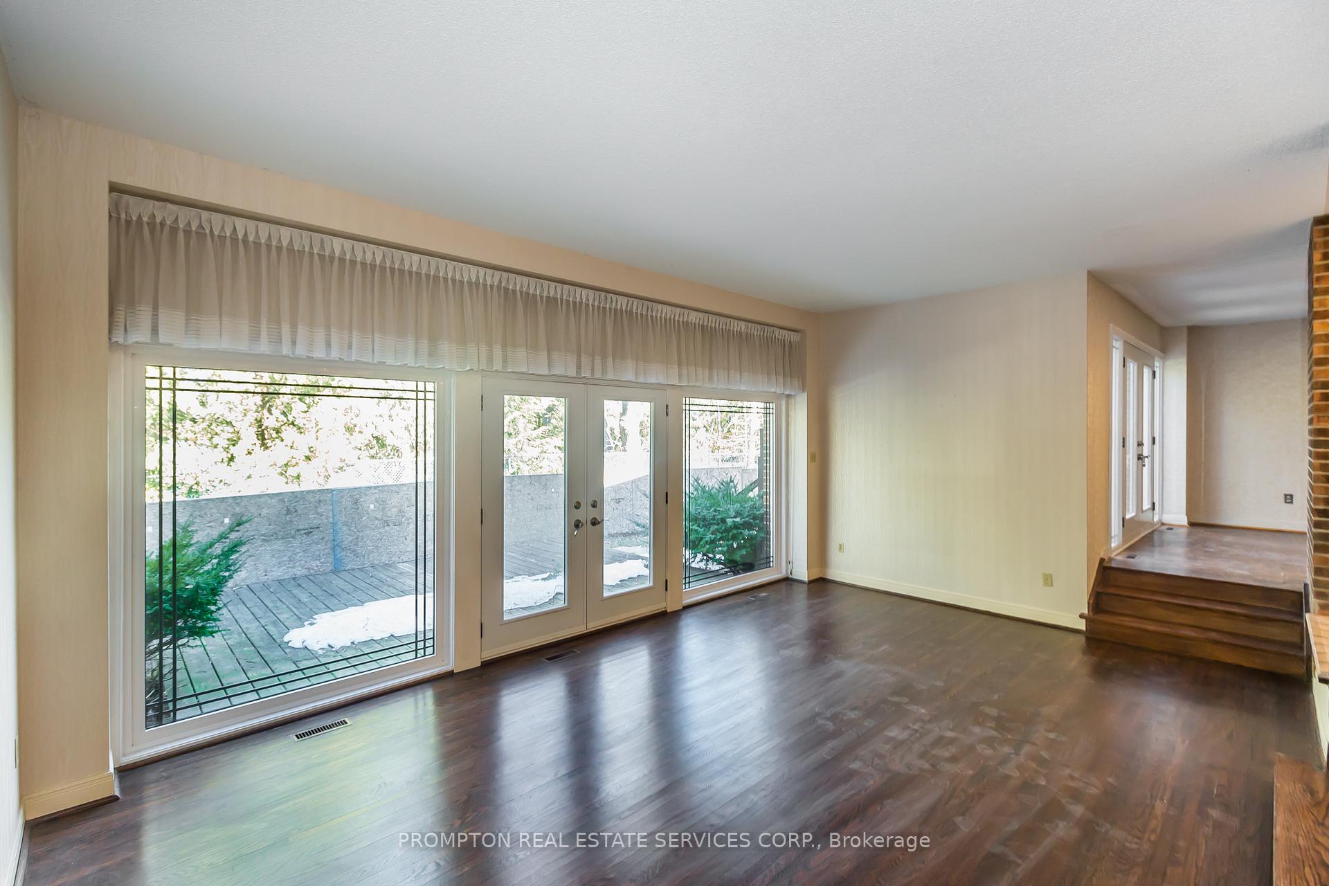 Photo 5 of 4 Sagewood Drive, North York, Banbury-Don Mills — HOMEH