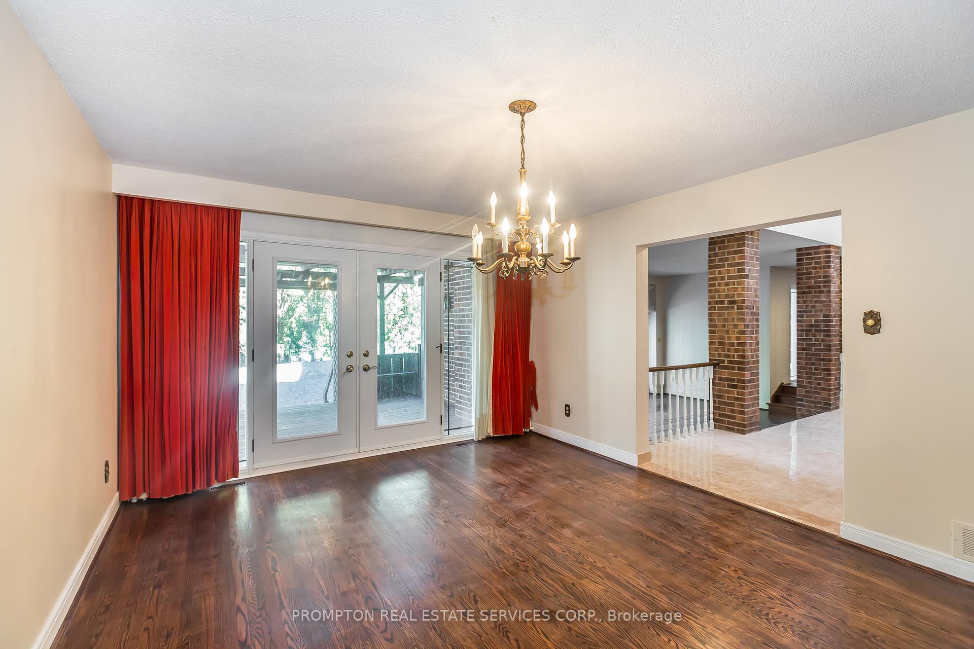 Photo 9 of 4 Sagewood Drive, North York, Banbury-Don Mills — HOMEH