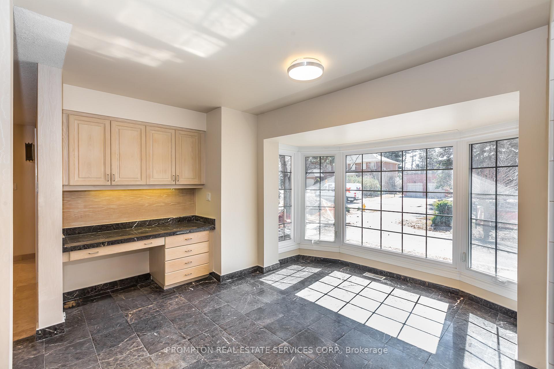Photo 11 of 4 Sagewood Drive, North York, Banbury-Don Mills — HOMEH
