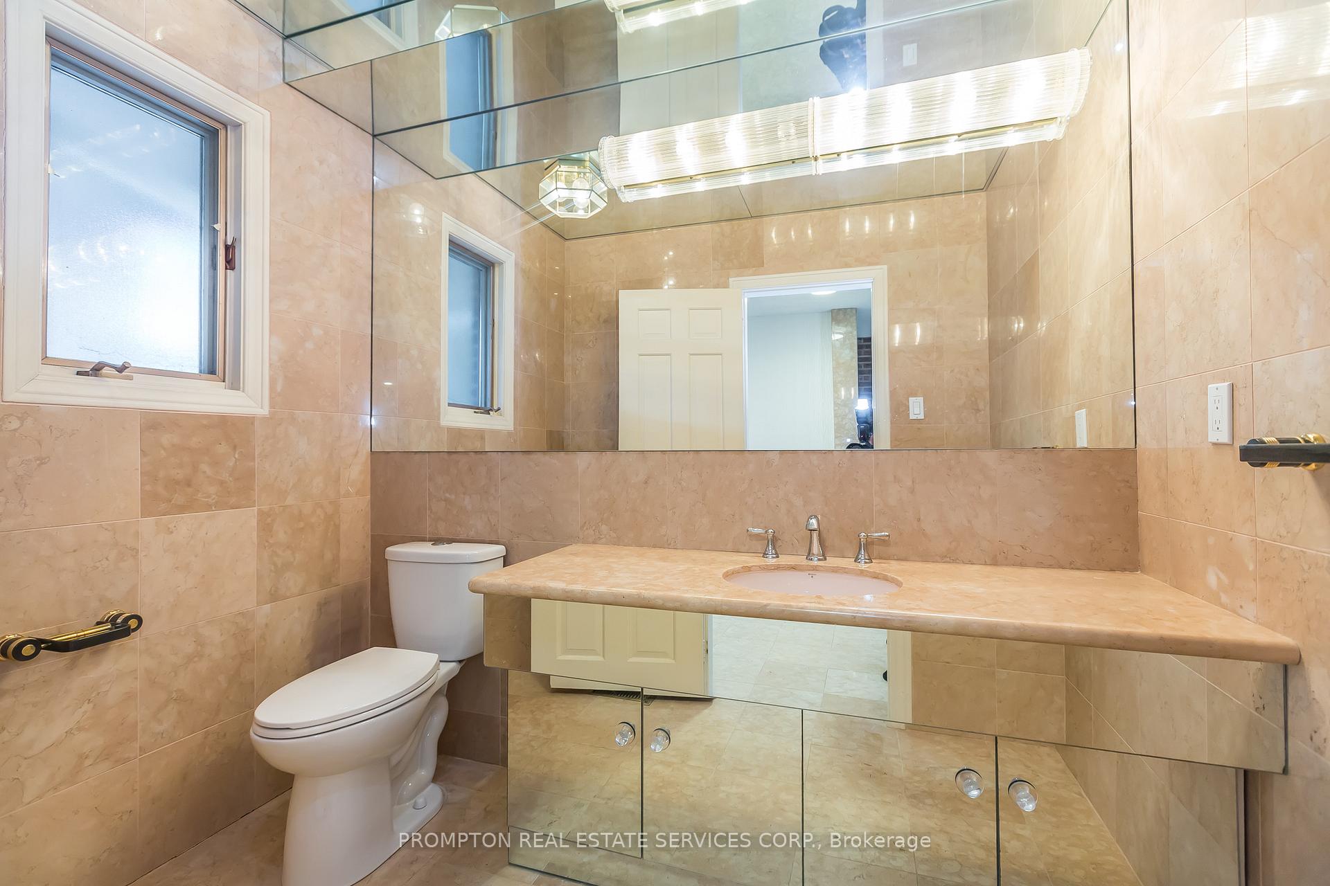 Photo 14 of 4 Sagewood Drive, North York, Banbury-Don Mills — HOMEH
