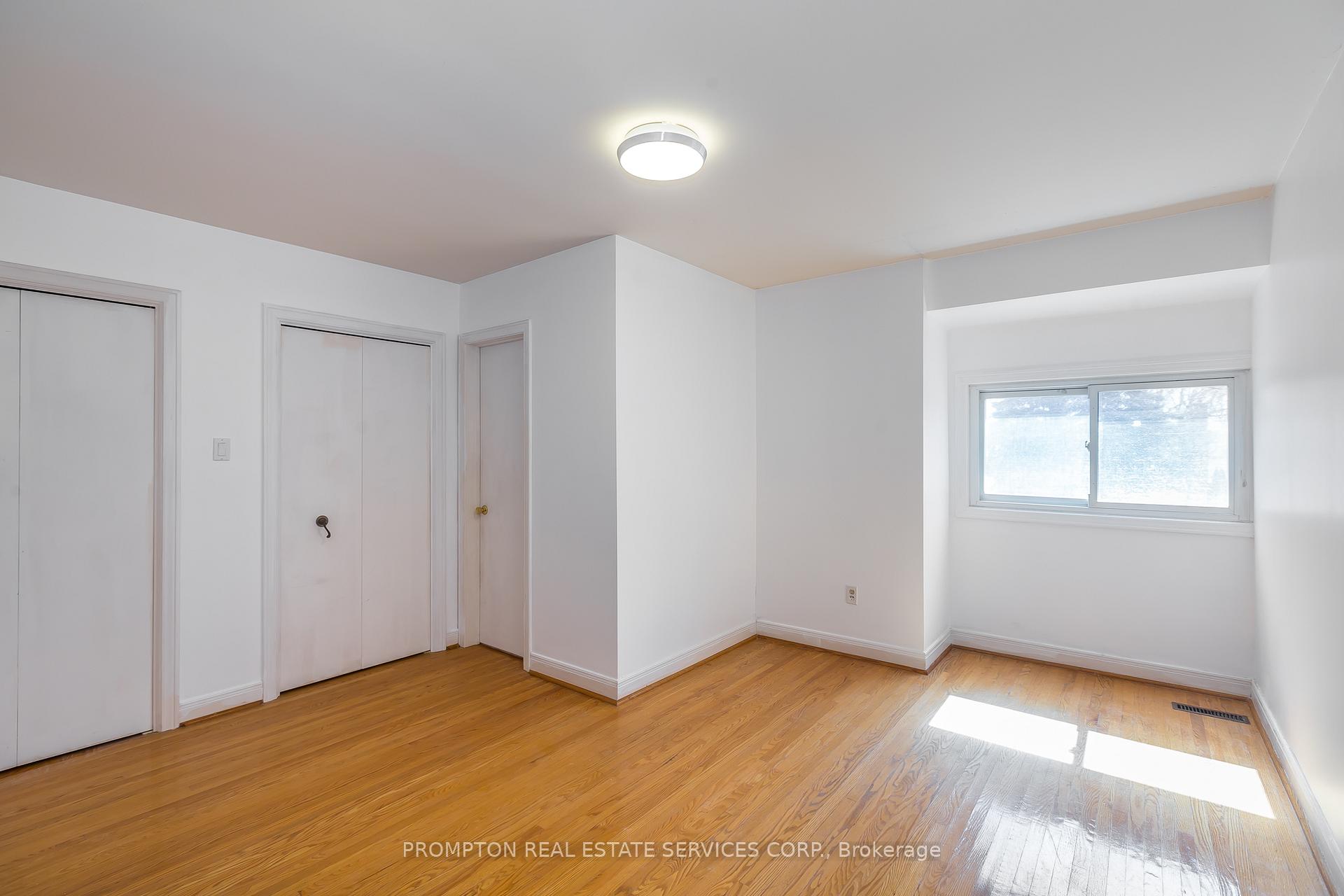 Photo 21 of 4 Sagewood Drive, North York, Banbury-Don Mills — HOMEH