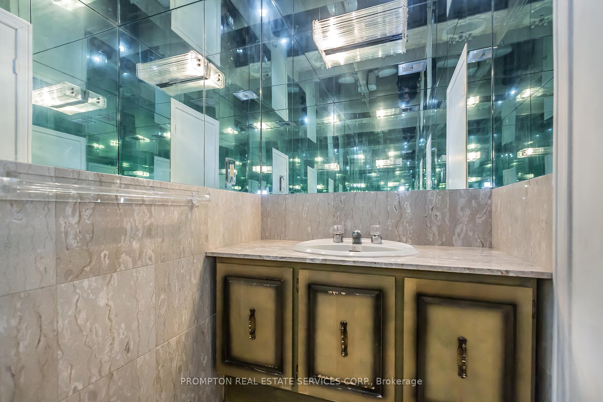 Photo 22 of 4 Sagewood Drive, North York, Banbury-Don Mills — HOMEH