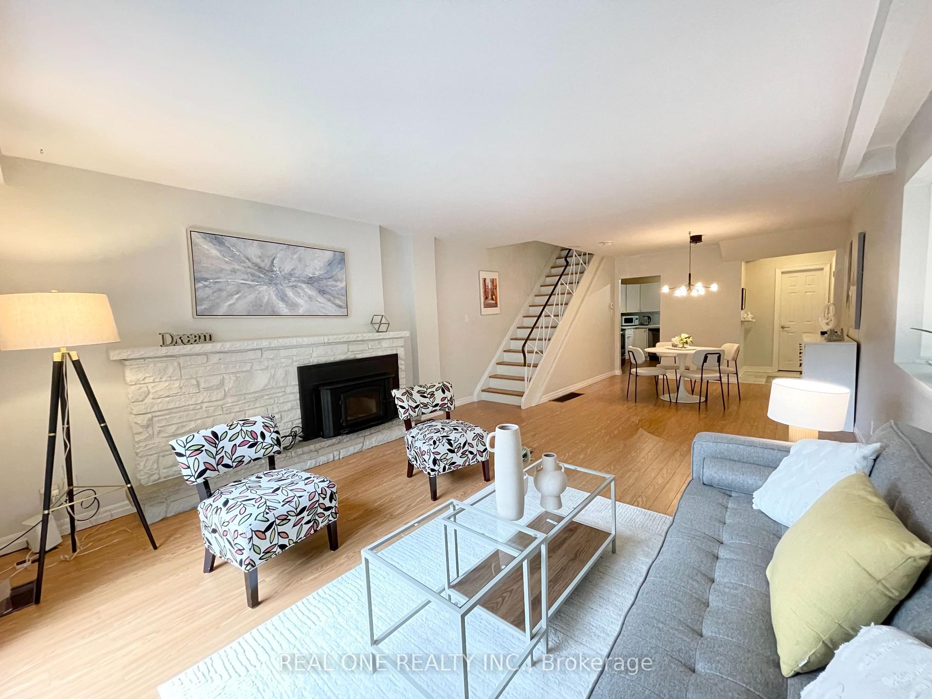 Photo 7 of 290 Westcourt Place, Waterloo, Beechwood — HOMEH