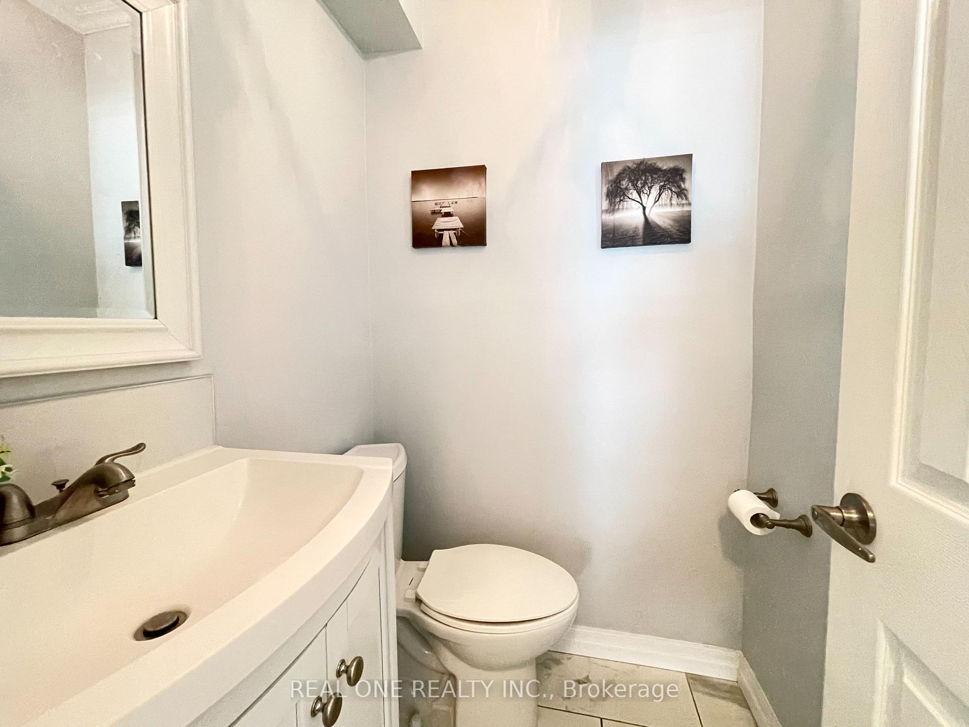 Photo 13 of 290 Westcourt Place, Waterloo, Beechwood — HOMEH