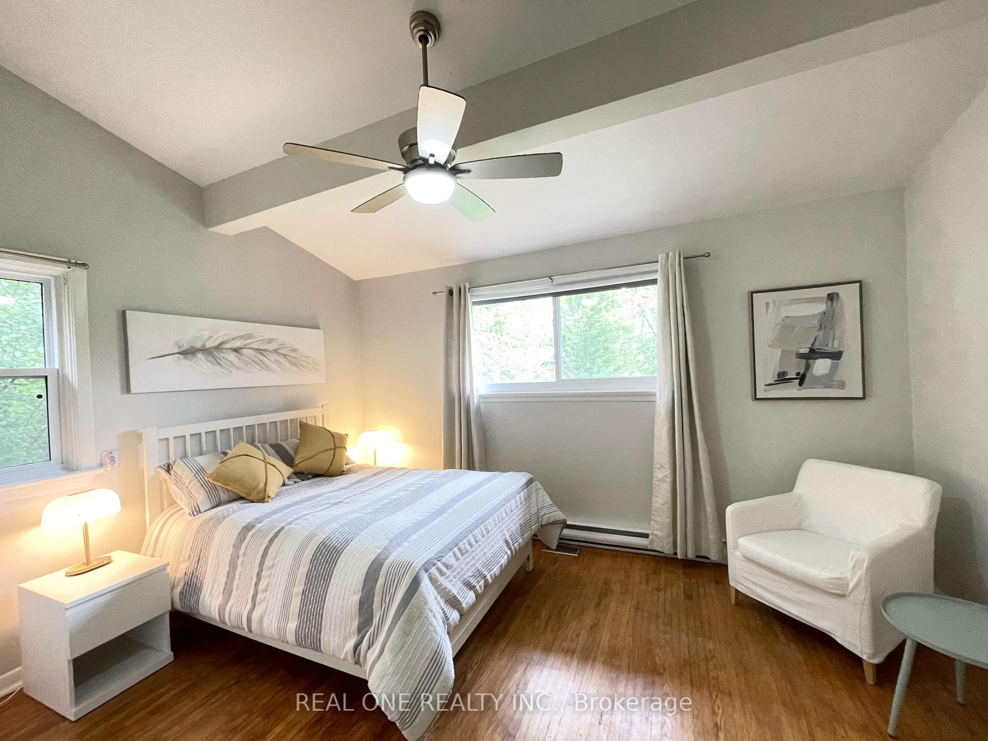 Photo 15 of 290 Westcourt Place, Waterloo, Beechwood — HOMEH