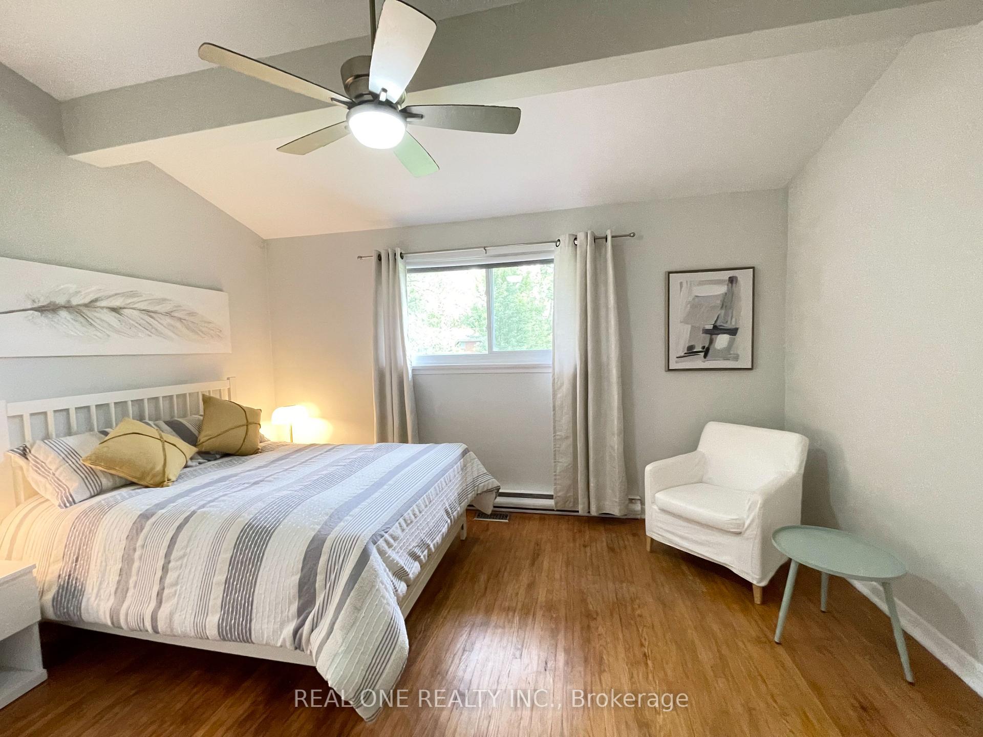 Photo 16 of 290 Westcourt Place, Waterloo, Beechwood — HOMEH