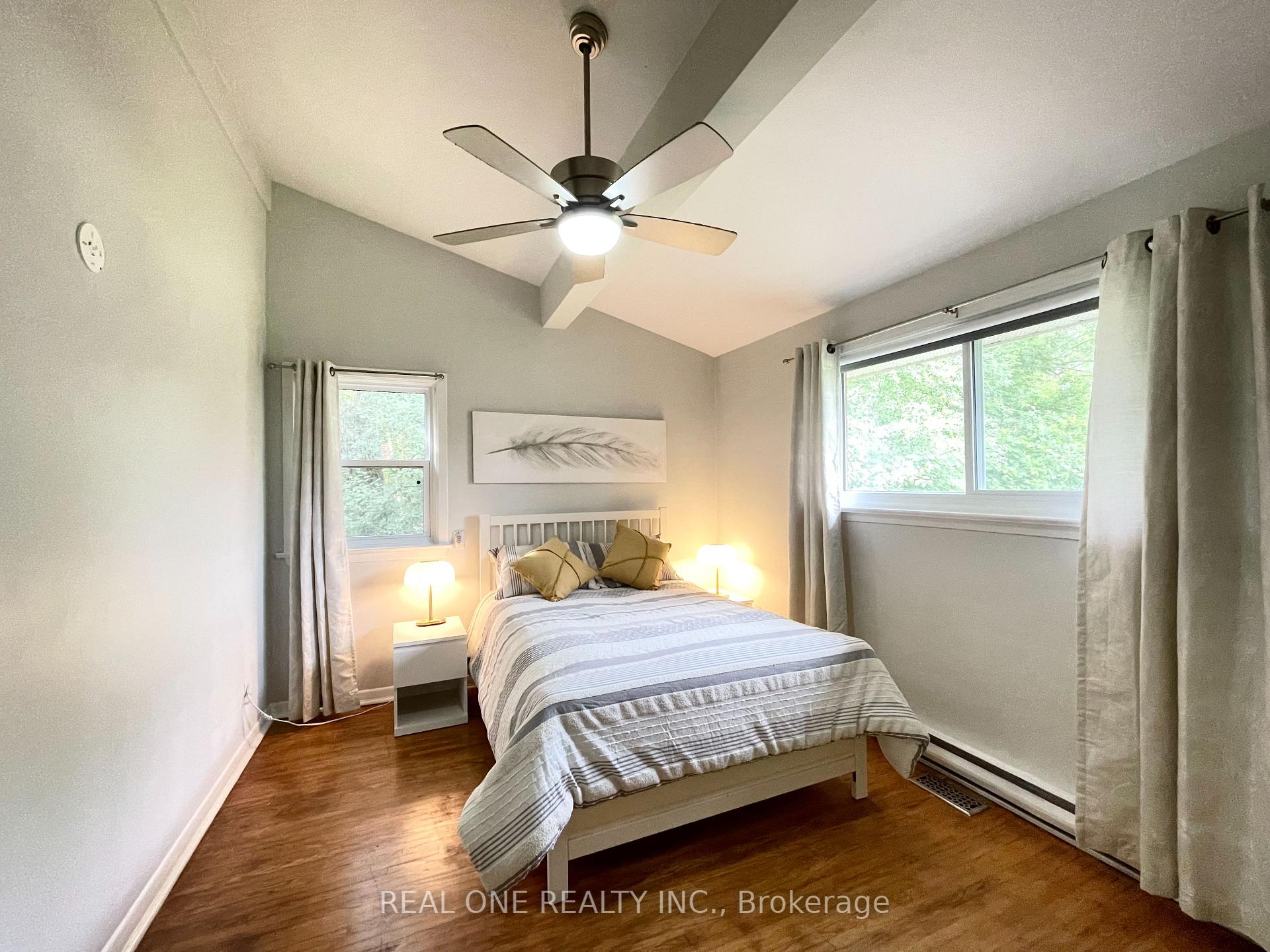 Photo 18 of 290 Westcourt Place, Waterloo, Beechwood — HOMEH