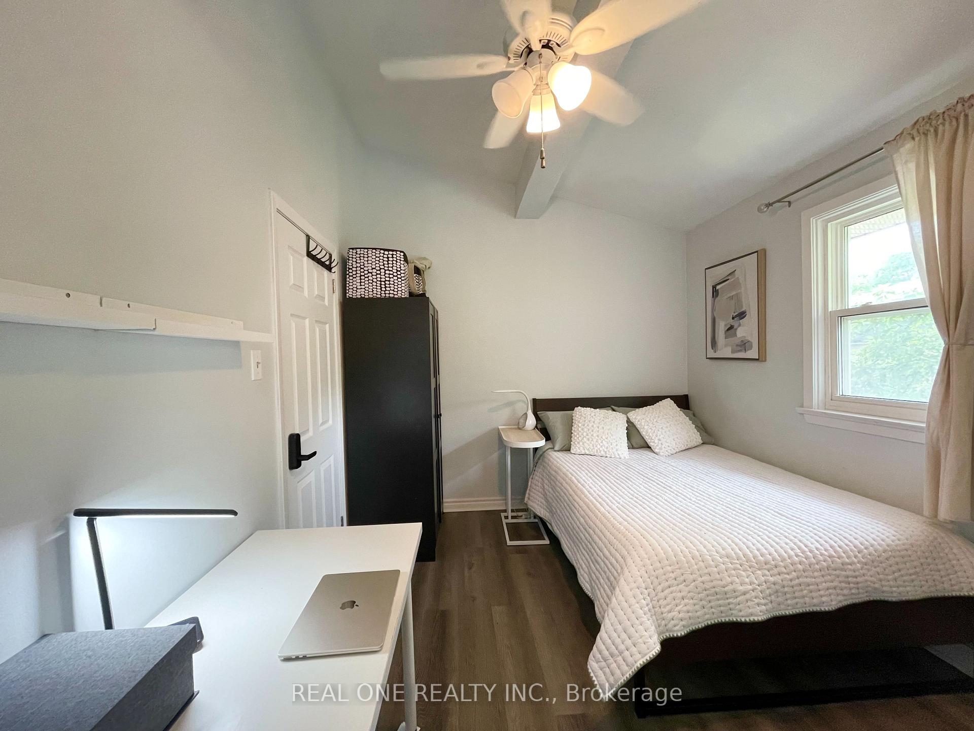 Photo 20 of 290 Westcourt Place, Waterloo, Beechwood — HOMEH