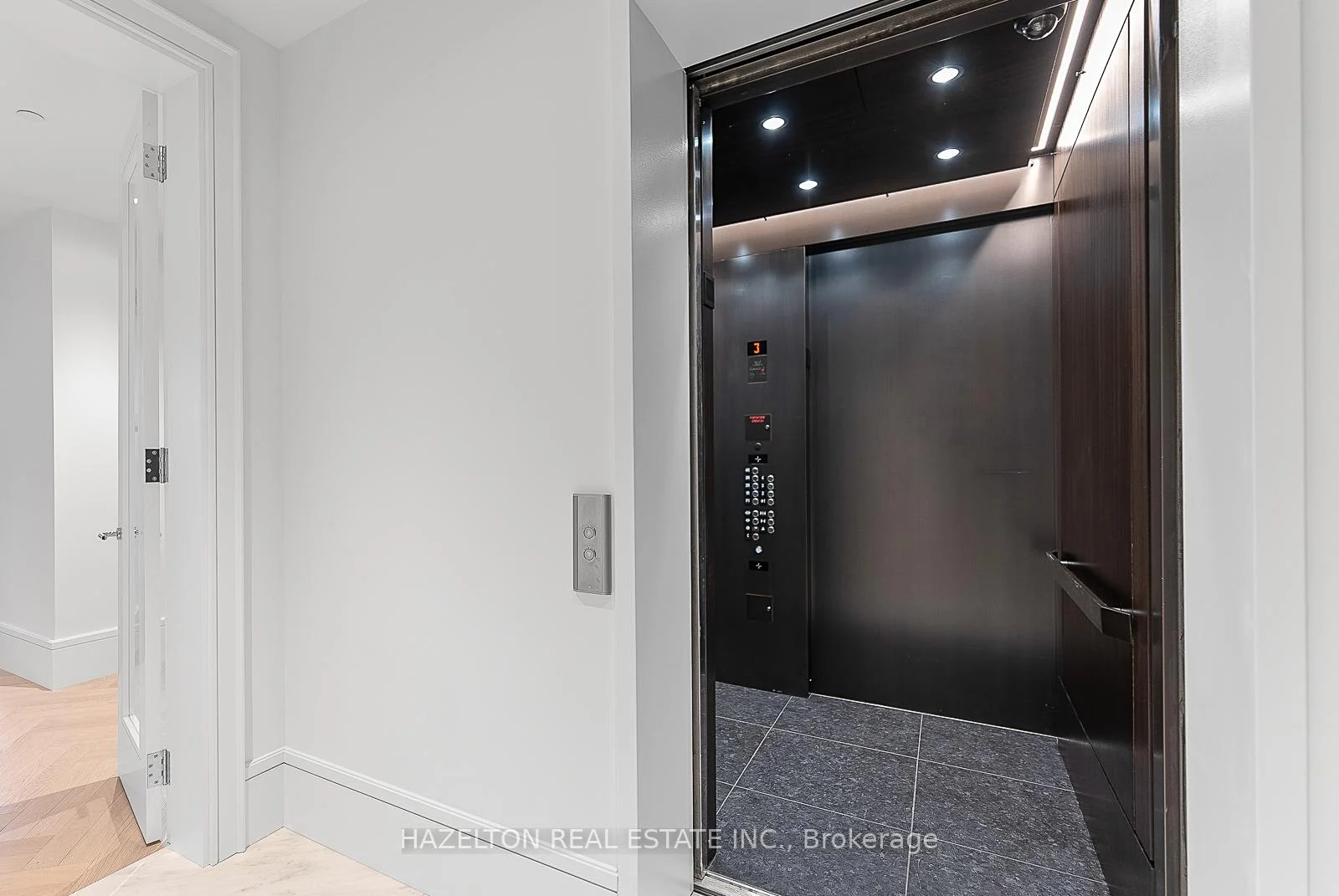 Photo 6 of Unit 302, 7 Dale Avenue, Toronto, Rosedale-Moore Park — HOMEH