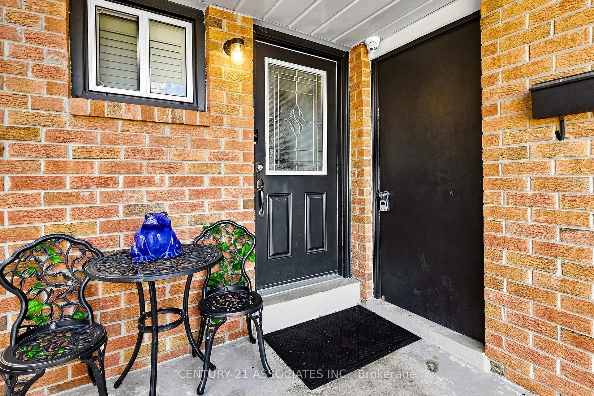 Photo 2 of 80 Stephensen Court, Brampton, Madoc — HOMEH