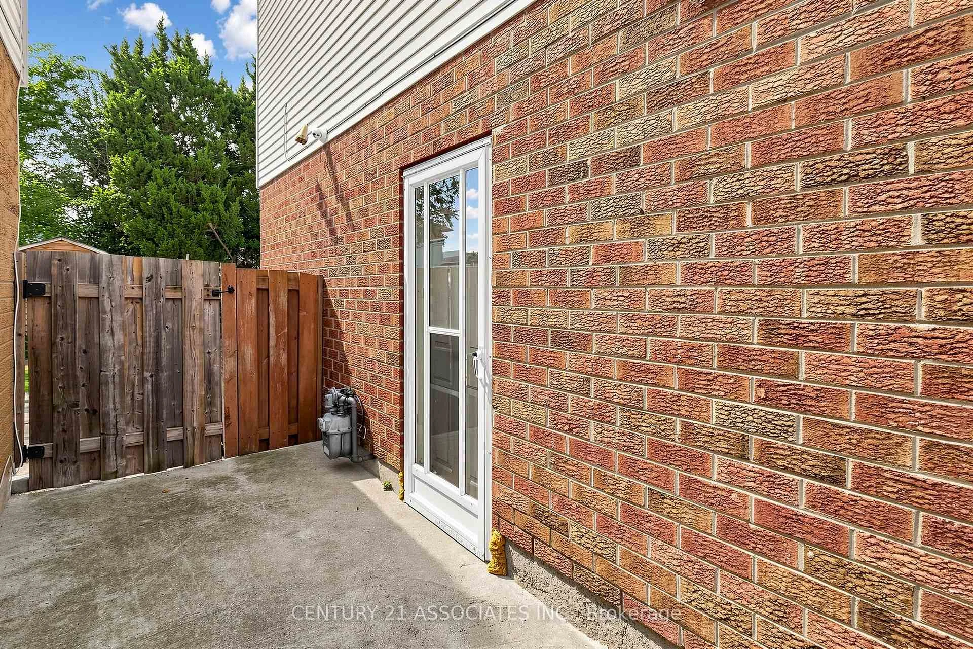 Photo 55 of 80 Stephensen Court, Brampton, Madoc — HOMEH