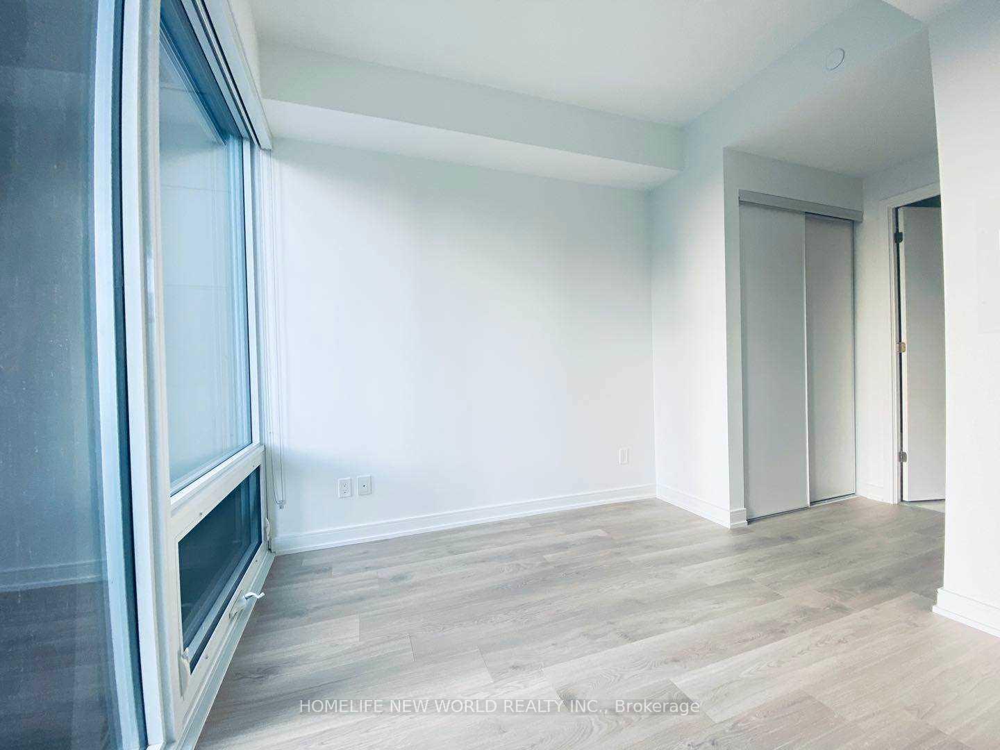 Photo 5 of Unit 913, 3 Gloucester Street, Toronto, Church-Yonge Corridor — HOMEH