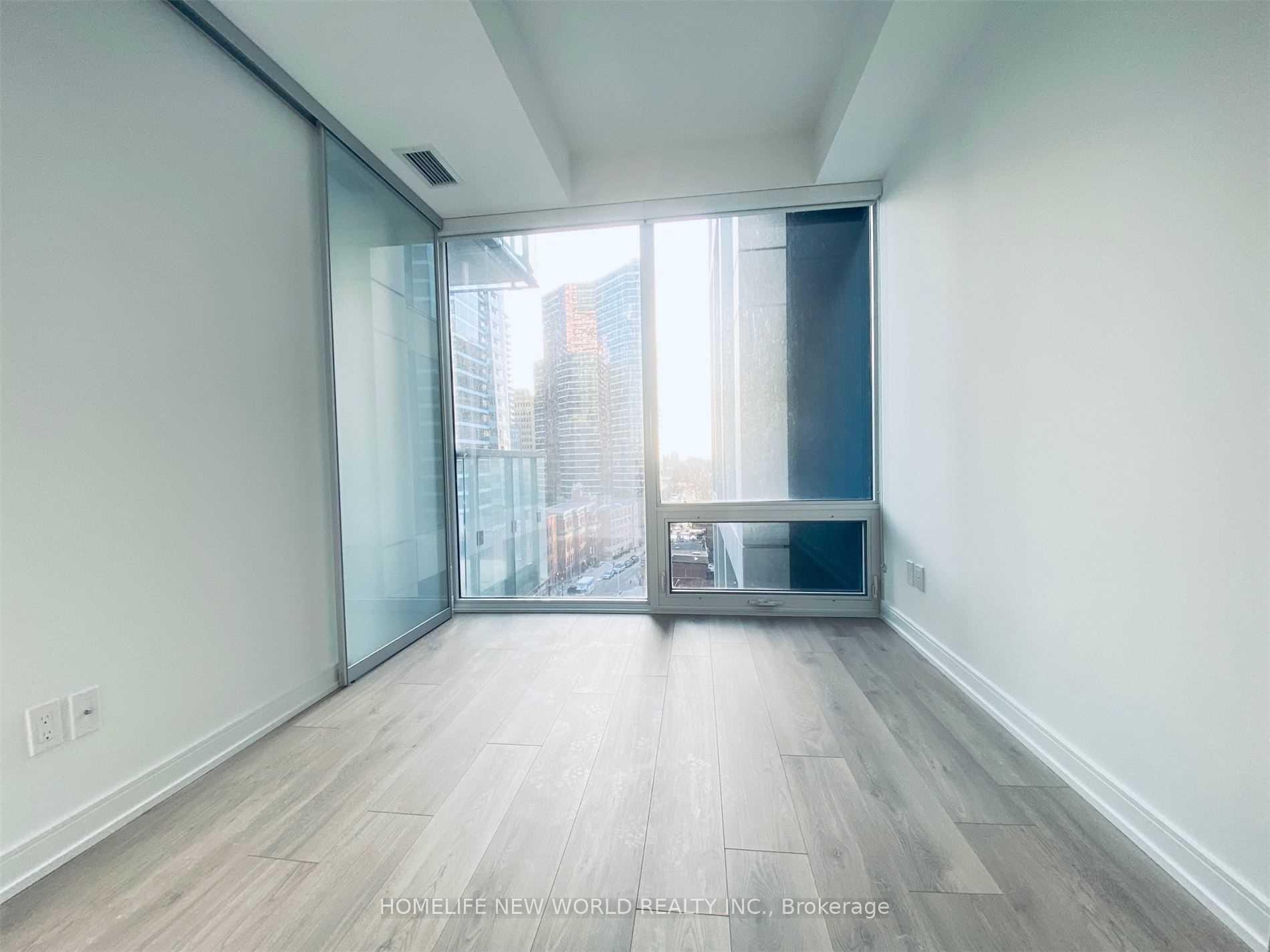 Photo 6 of Unit 913, 3 Gloucester Street, Toronto, Church-Yonge Corridor — HOMEH