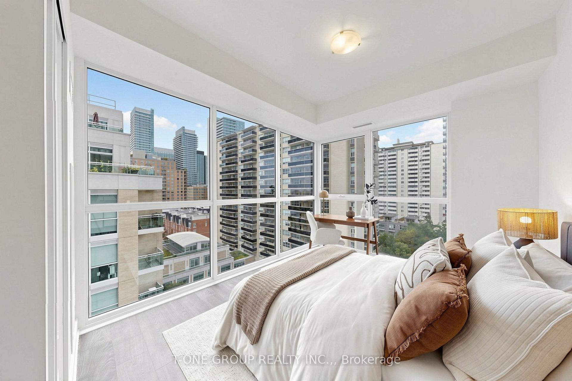Photo 2 of Unit 709, 11 Lillian Street, Toronto, Mount Pleasant West — HOMEH