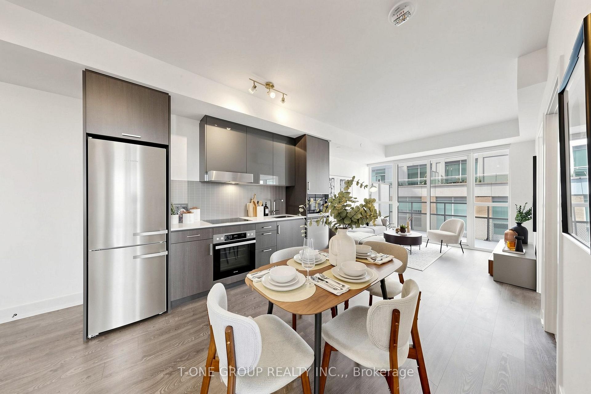 Photo 13 of Unit 709, 11 Lillian Street, Toronto, Mount Pleasant West — HOMEH