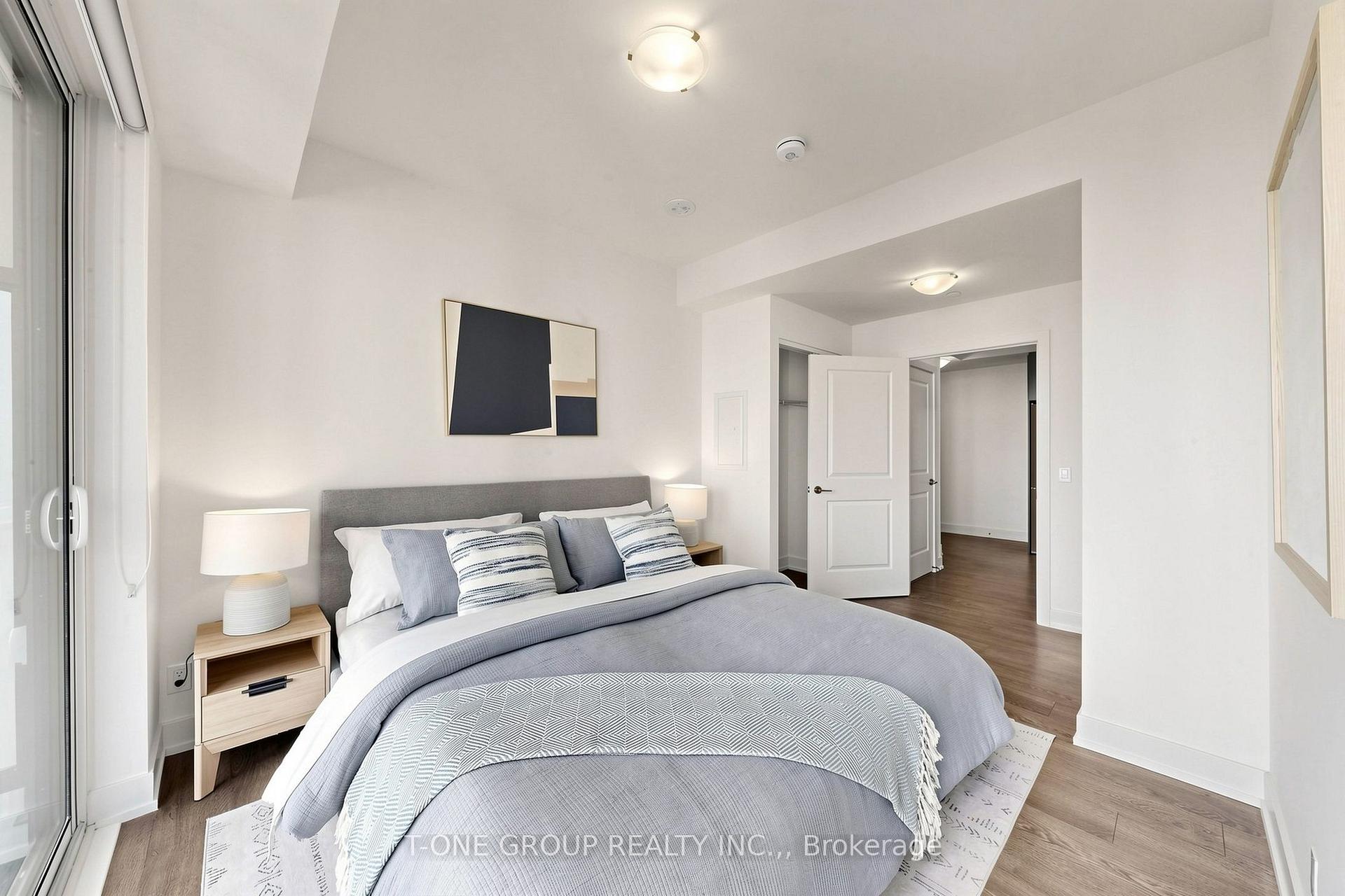 Photo 18 of Unit 709, 11 Lillian Street, Toronto, Mount Pleasant West — HOMEH
