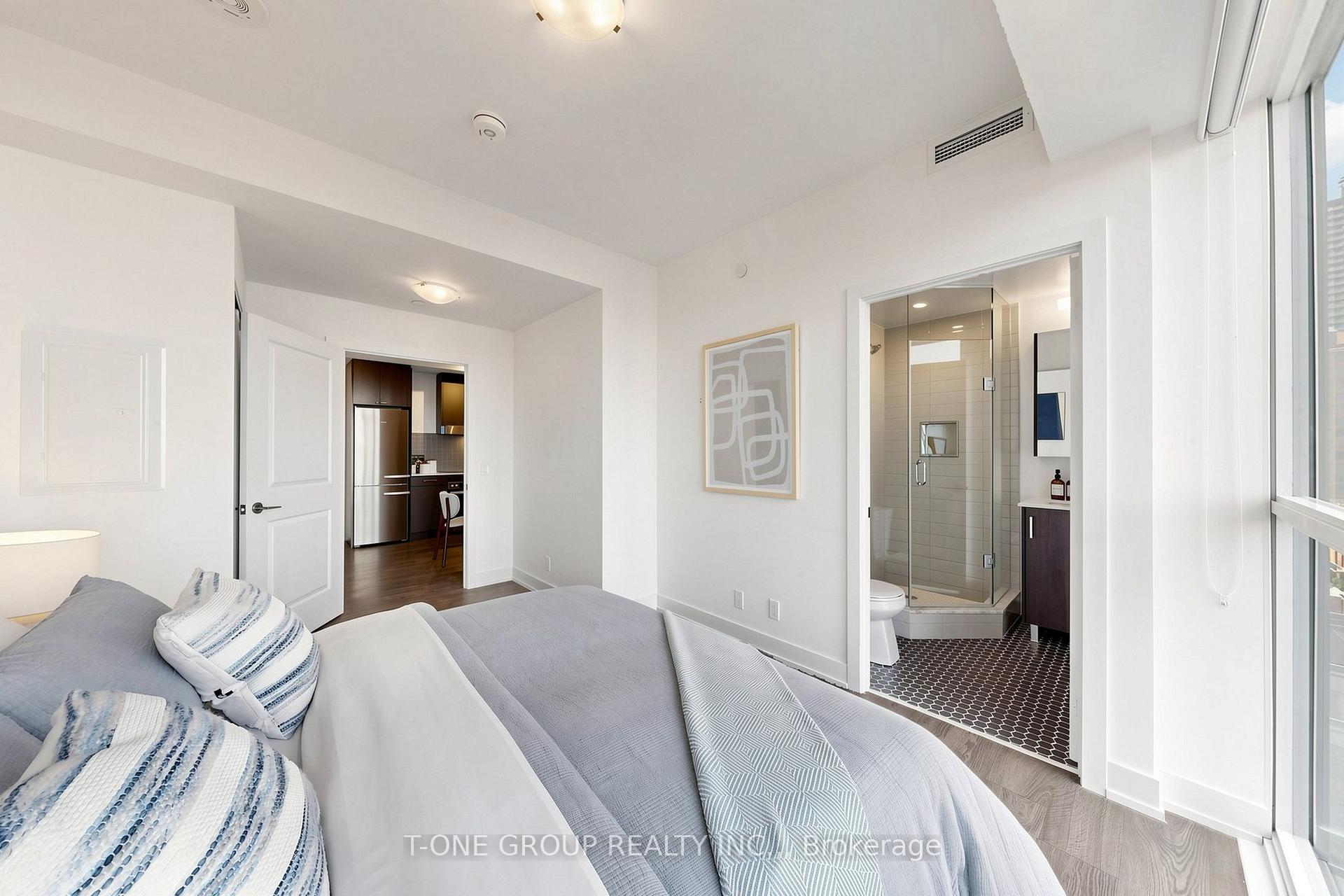 Photo 19 of Unit 709, 11 Lillian Street, Toronto, Mount Pleasant West — HOMEH