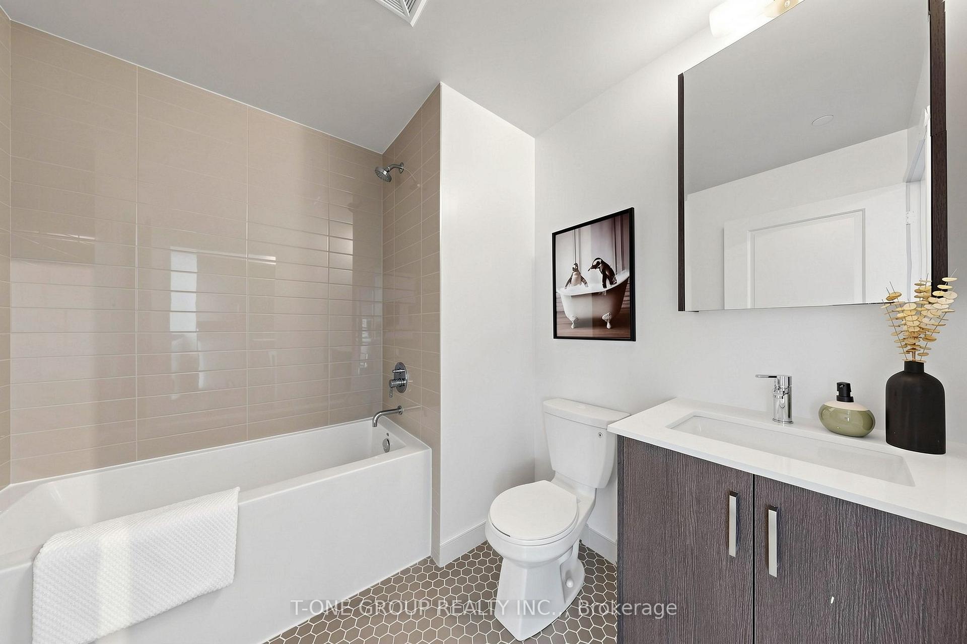 Photo 21 of Unit 709, 11 Lillian Street, Toronto, Mount Pleasant West — HOMEH