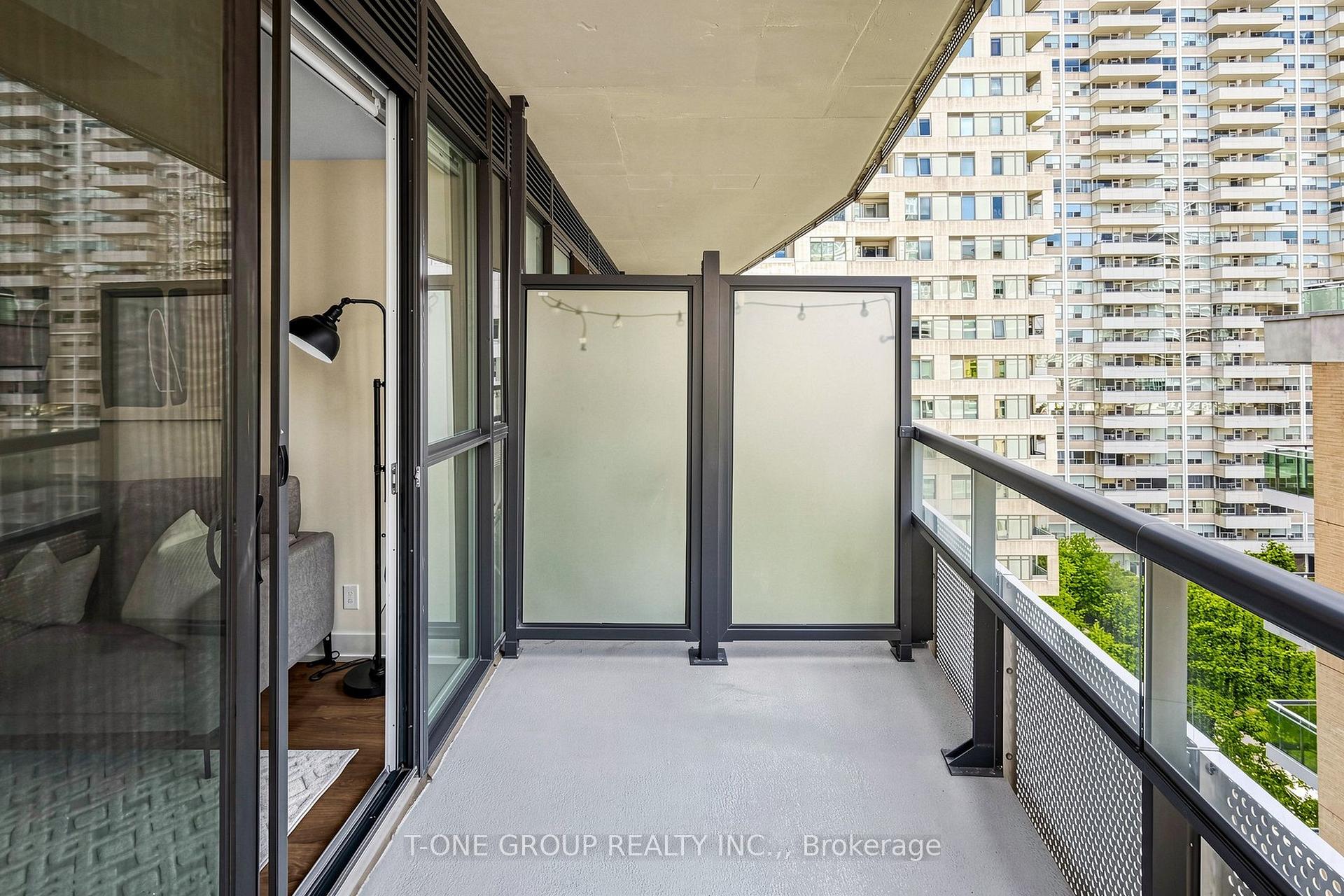 Photo 25 of Unit 709, 11 Lillian Street, Toronto, Mount Pleasant West — HOMEH