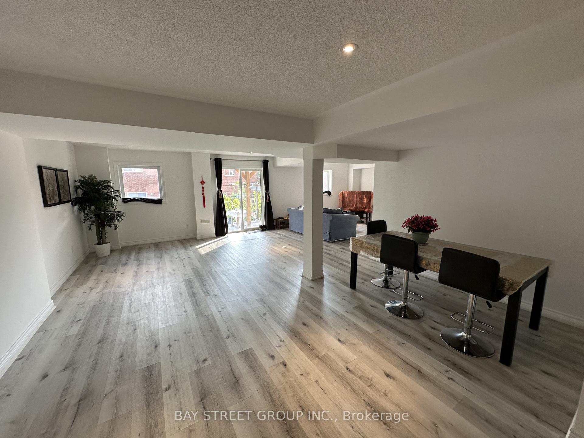 Photo 3 of 196 Colesbrook Road, Richmond Hill, Westbrook — HOMEH