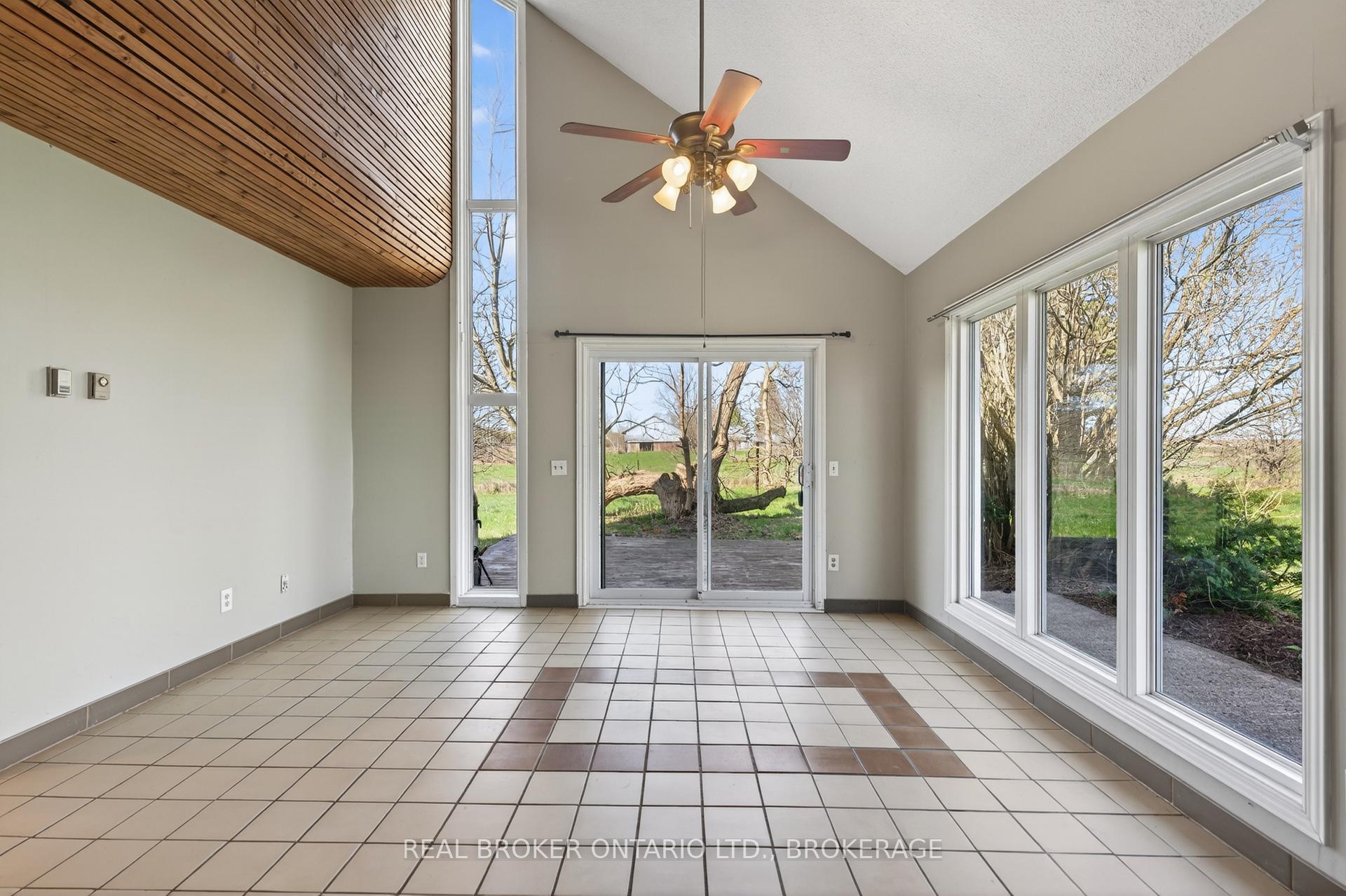Photo 9 of 2268 Mcintyre Road, Loyalist, Lennox and Addington - South — HOMEH