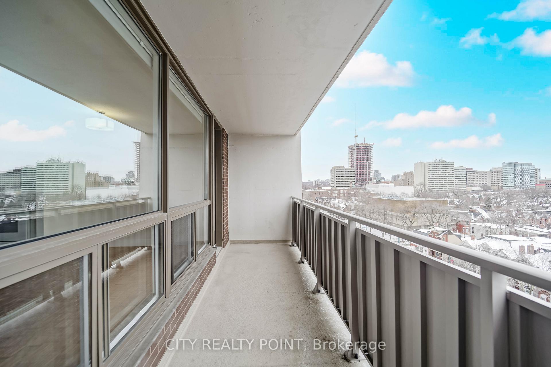 Photo 3 of Unit 610, 666 Spadina Avenue, Toronto, University — HOMEH