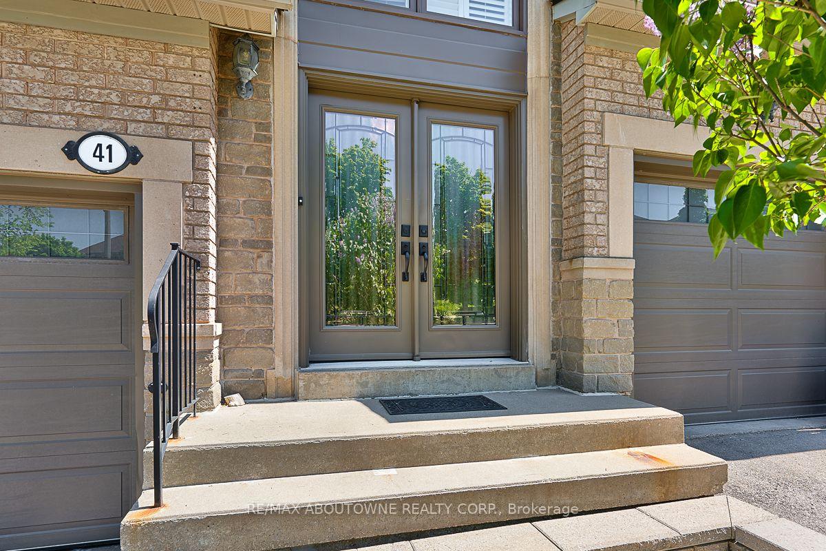 Photo 2 of Unit 41, 2250 Rockingham Drive, Oakville, Joshua Creek — HOMEH