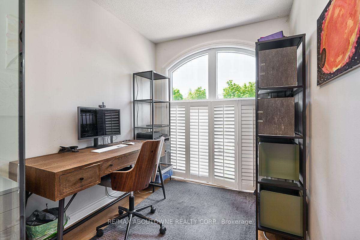 Photo 18 of Unit 41, 2250 Rockingham Drive, Oakville, Joshua Creek — HOMEH