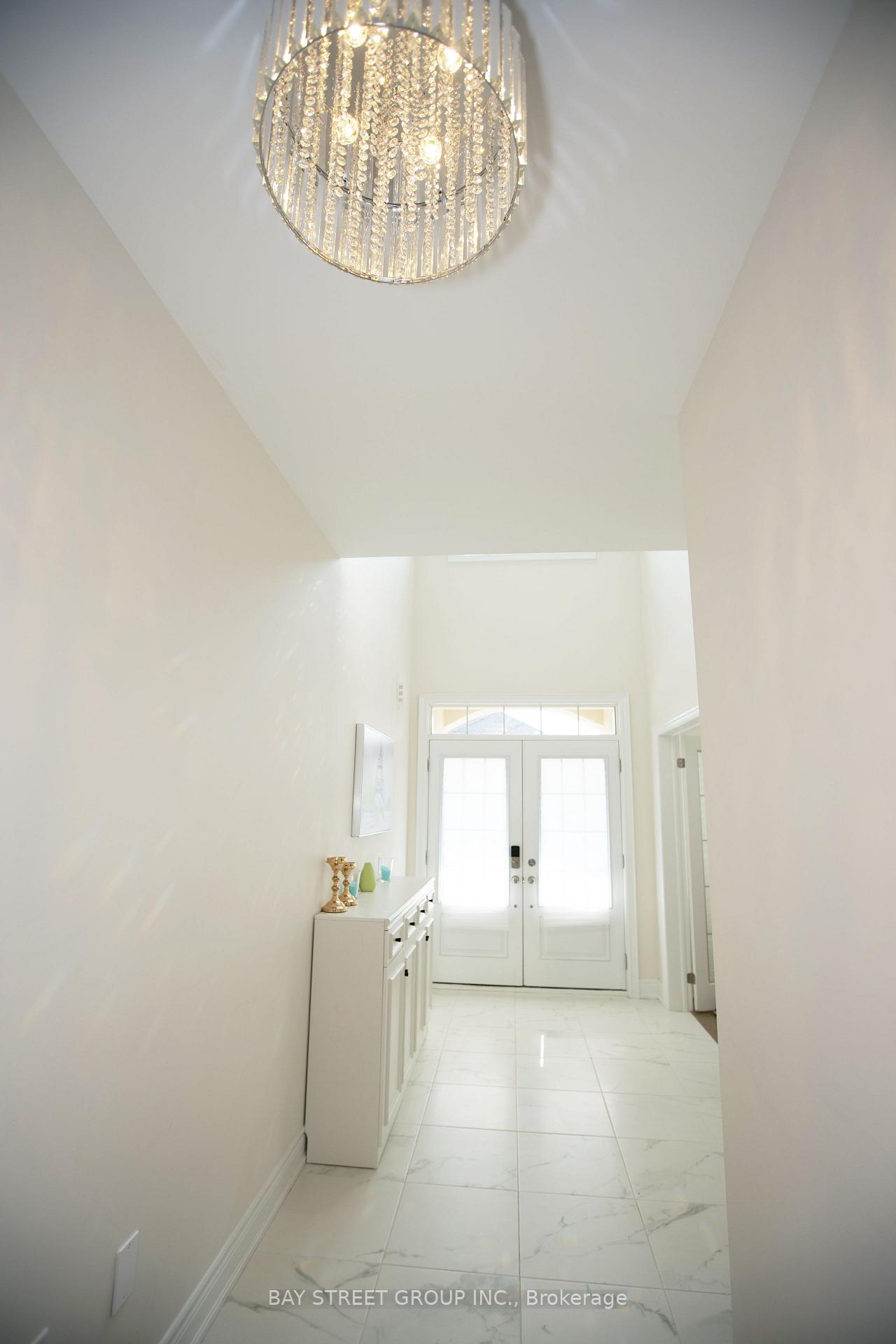Photo 3 of 152 Ben Sinclair Avenue, East Gwillimbury, Queensville — HOMEH
