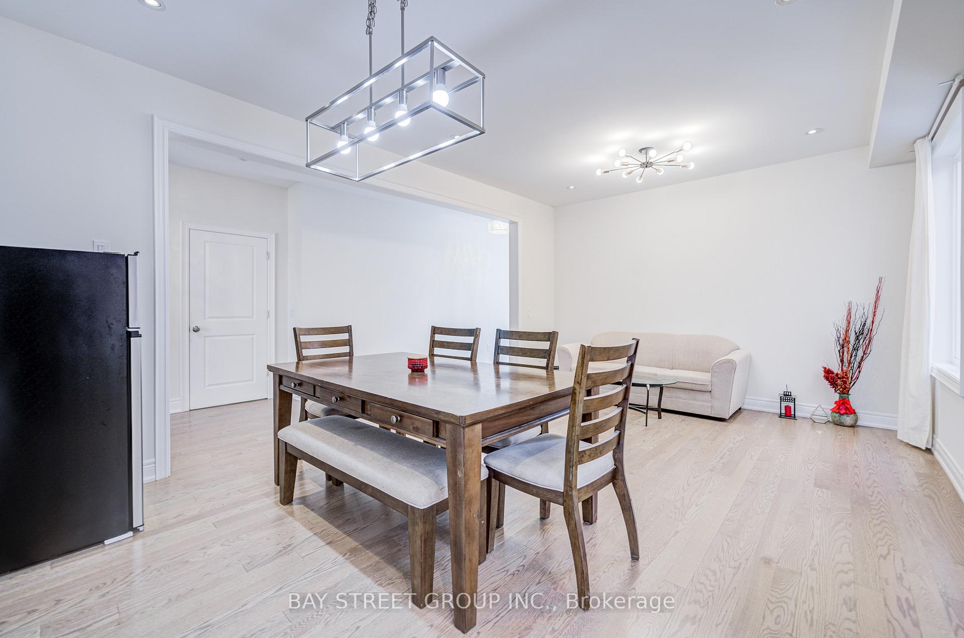 Photo 11 of 152 Ben Sinclair Avenue, East Gwillimbury, Queensville — HOMEH