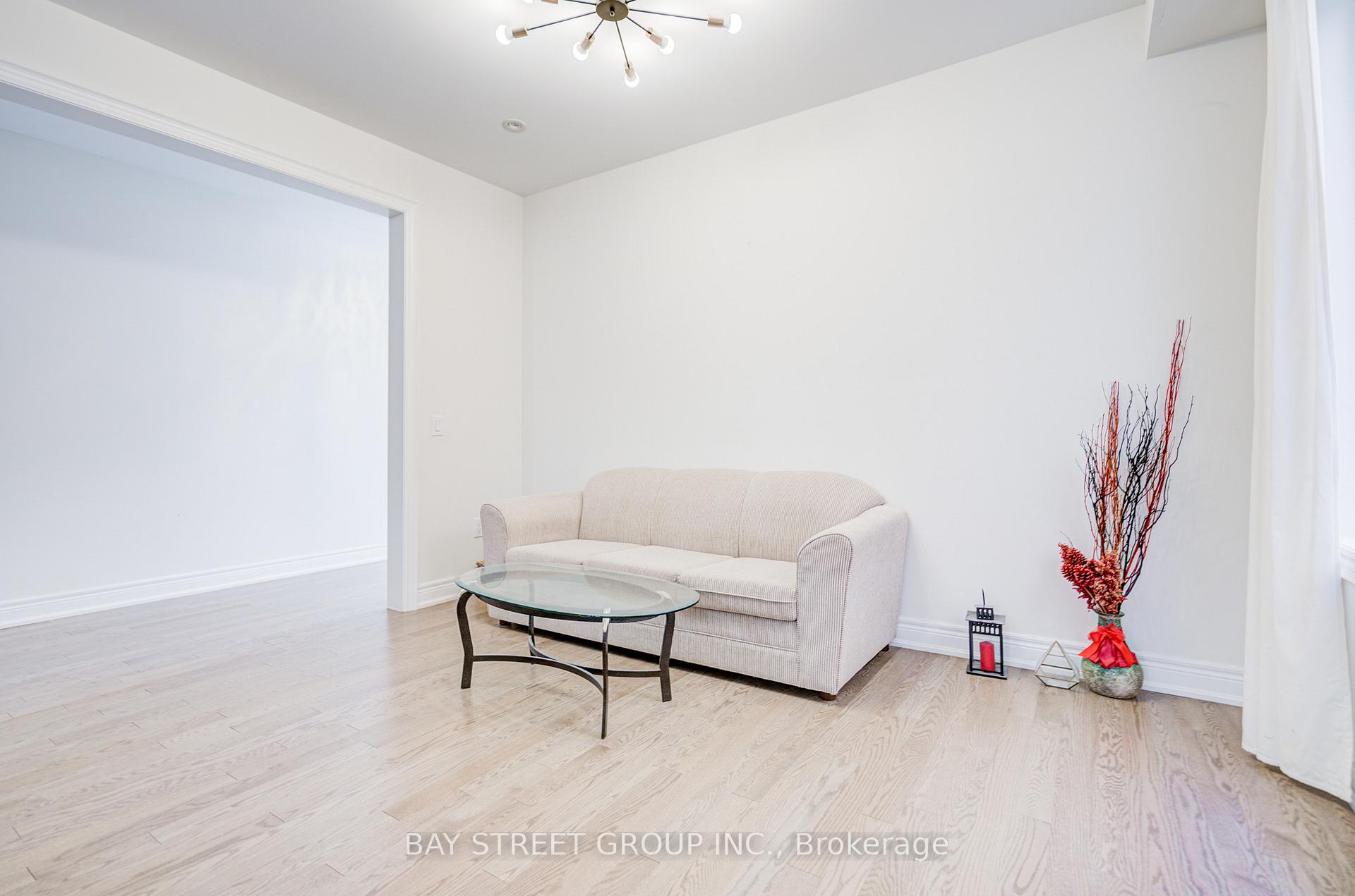 Photo 13 of 152 Ben Sinclair Avenue, East Gwillimbury, Queensville — HOMEH