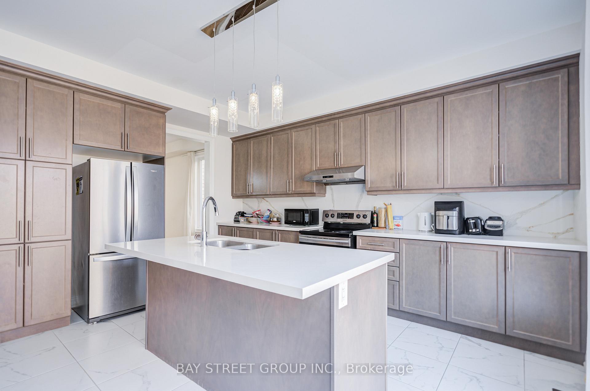 Photo 19 of 152 Ben Sinclair Avenue, East Gwillimbury, Queensville — HOMEH