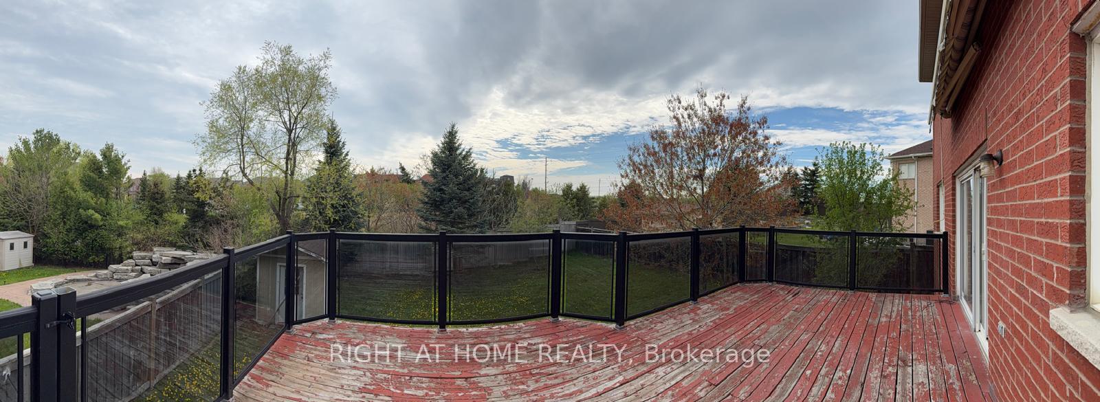Photo 14 of 28 Laurentide Crescent, Brampton, Vales of Castlemore North — HOMEH