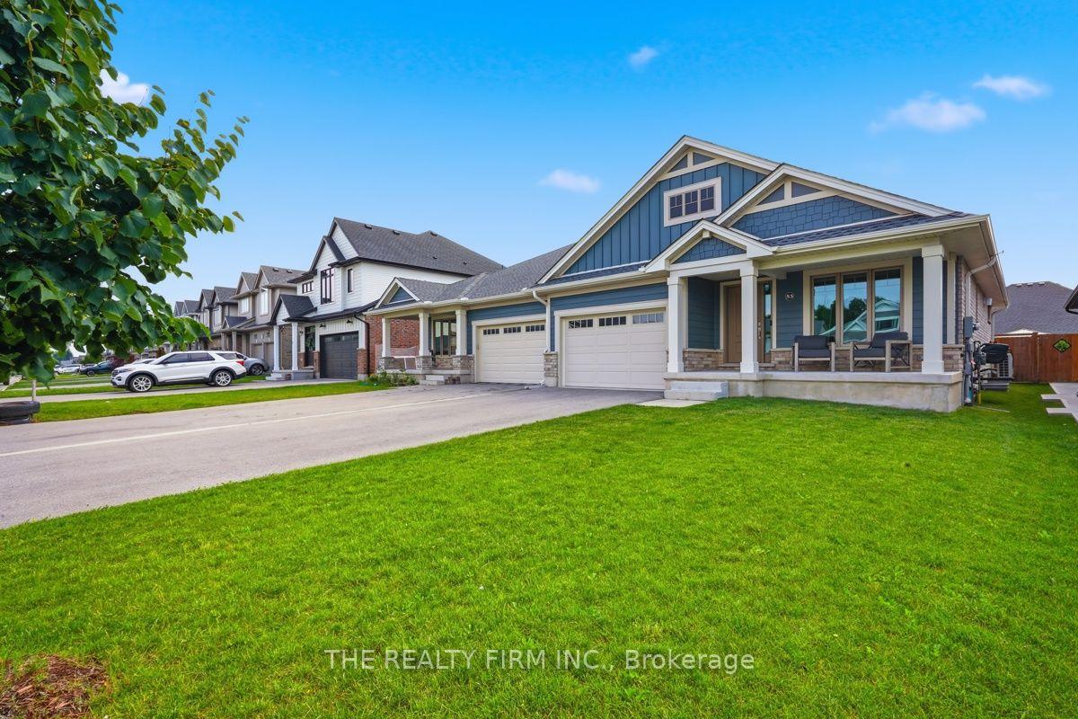 Photo 4 of 53 Ashberry Place, St. Thomas — HOMEH