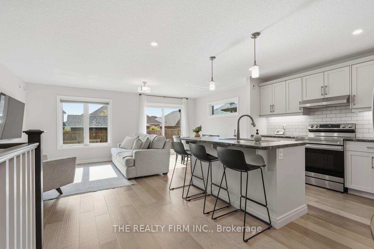 Photo 11 of 53 Ashberry Place, St. Thomas — HOMEH