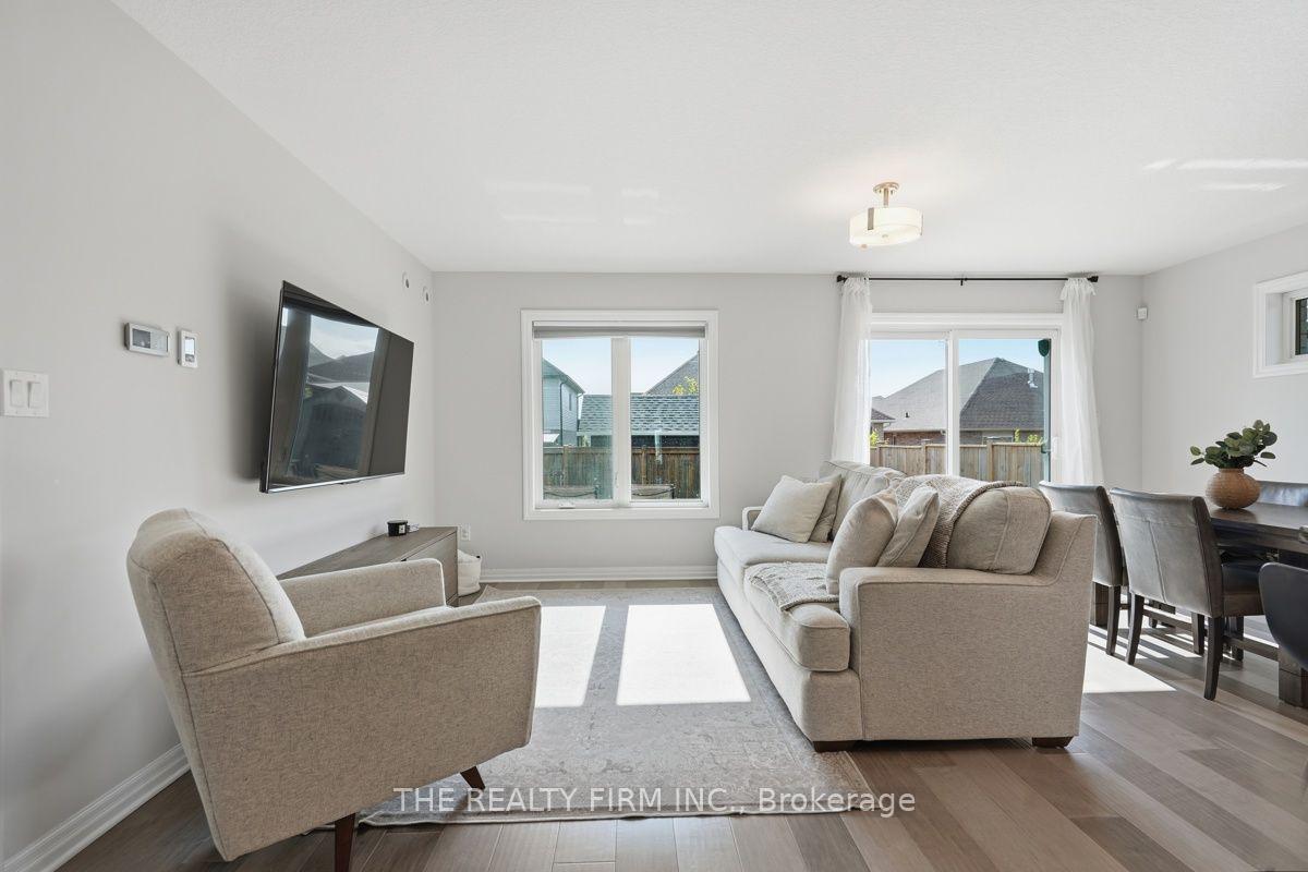 Photo 12 of 53 Ashberry Place, St. Thomas — HOMEH
