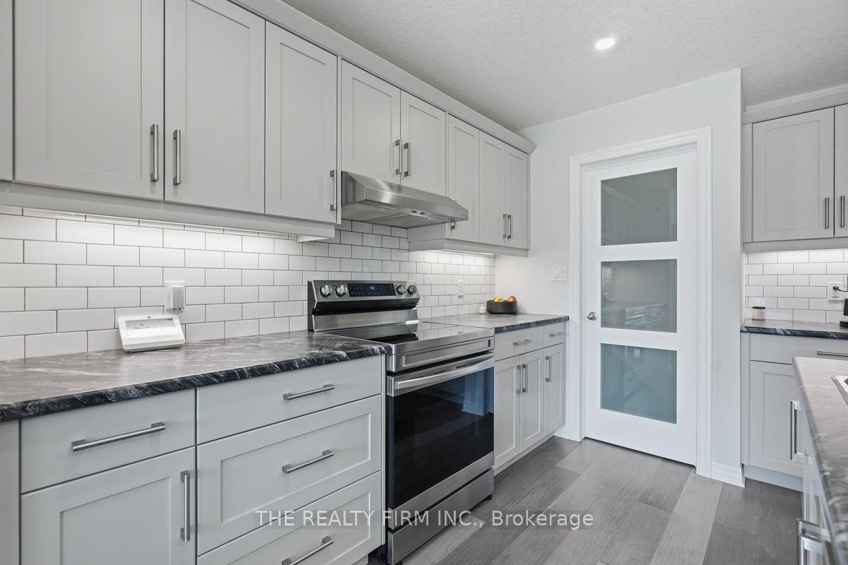 Photo 17 of 53 Ashberry Place, St. Thomas — HOMEH