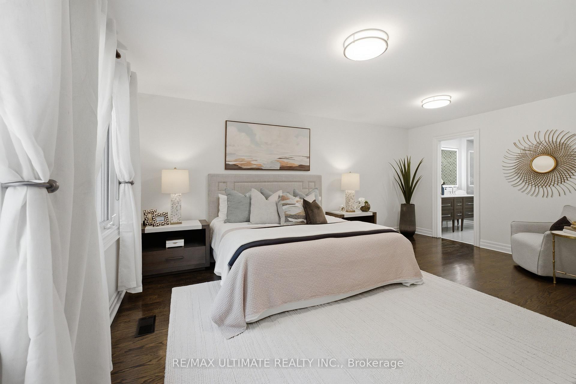 Photo 18 of 214 Sutherland Drive, Toronto, Leaside — HOMEH