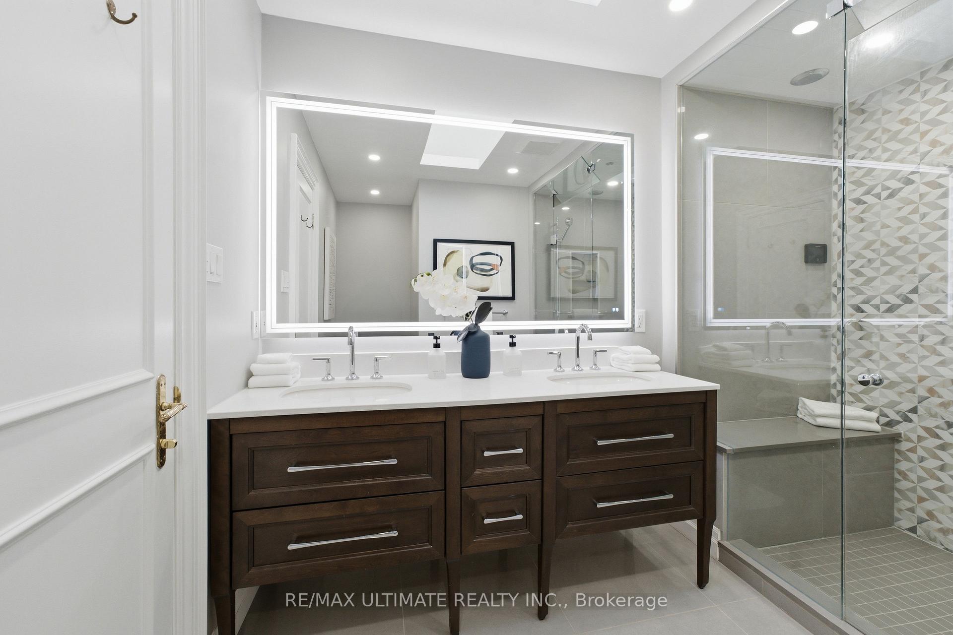 Photo 20 of 214 Sutherland Drive, Toronto, Leaside — HOMEH