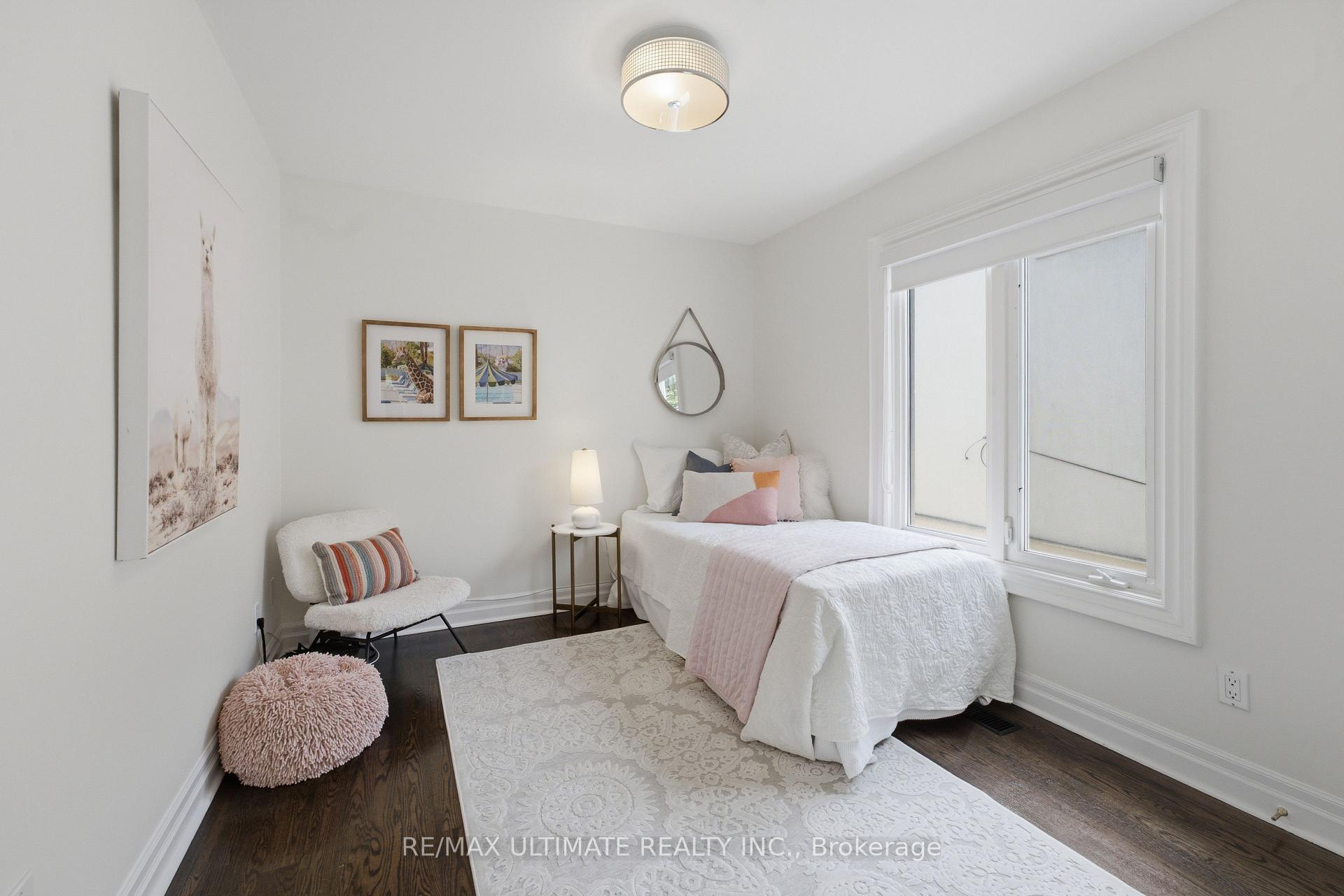 Photo 23 of 214 Sutherland Drive, Toronto, Leaside — HOMEH