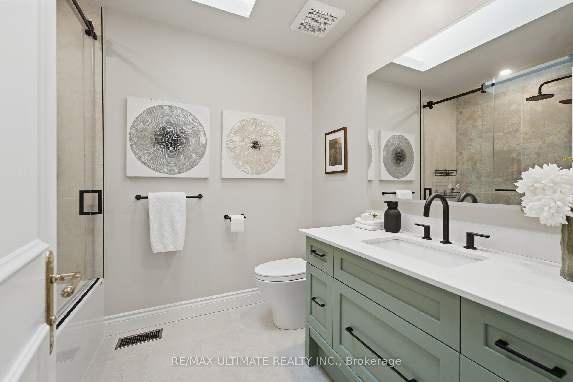 Photo 26 of 214 Sutherland Drive, Toronto, Leaside — HOMEH